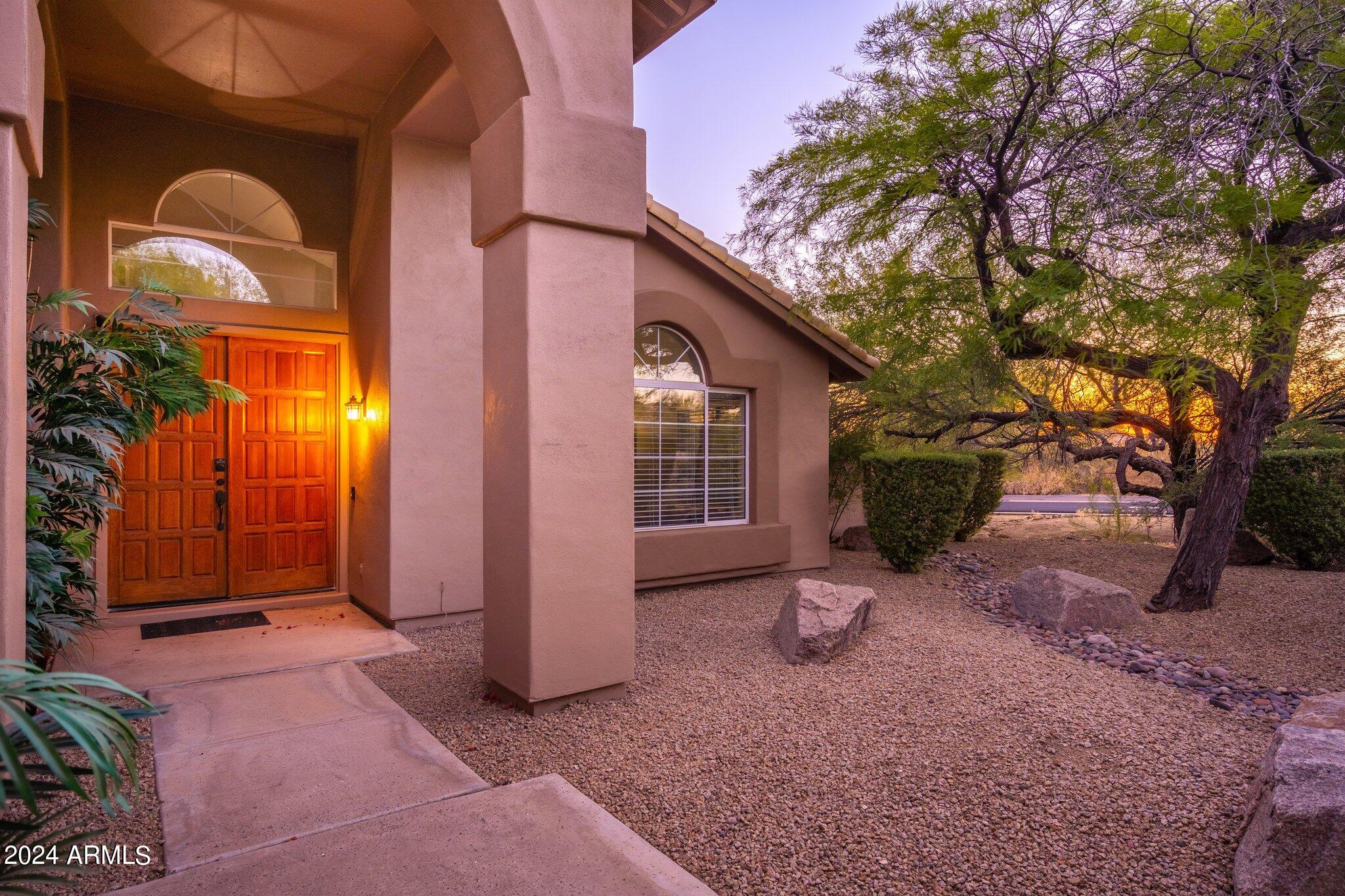 9305 E VIA DONA Road