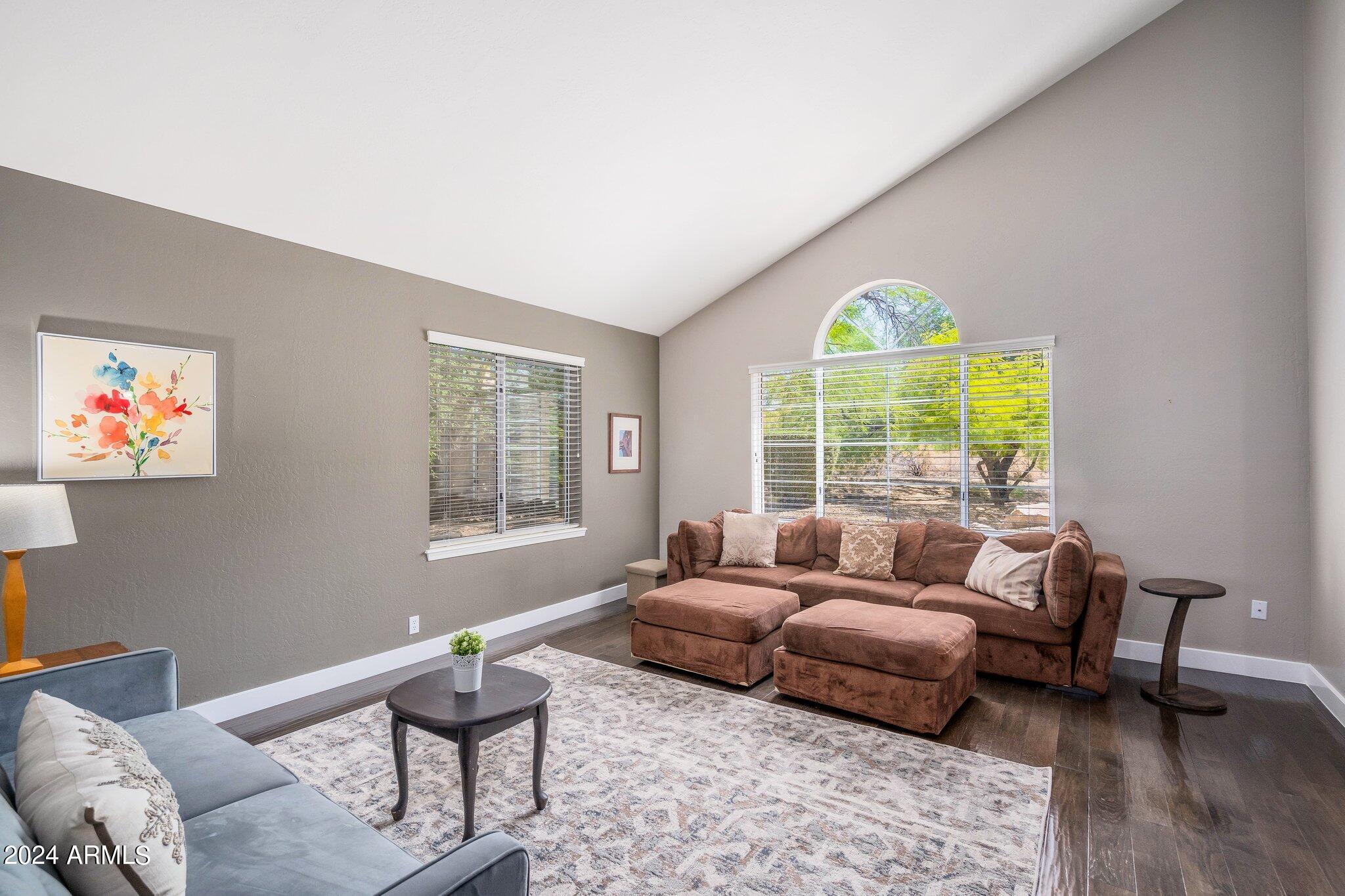 9305 E VIA DONA Road