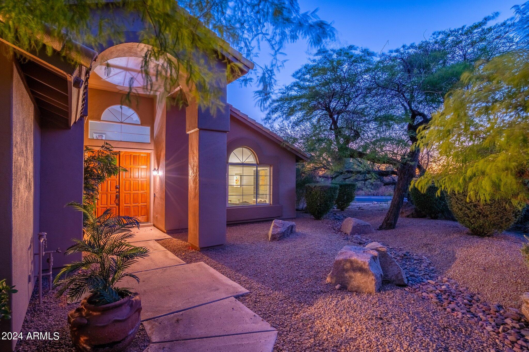 9305 E VIA DONA Road