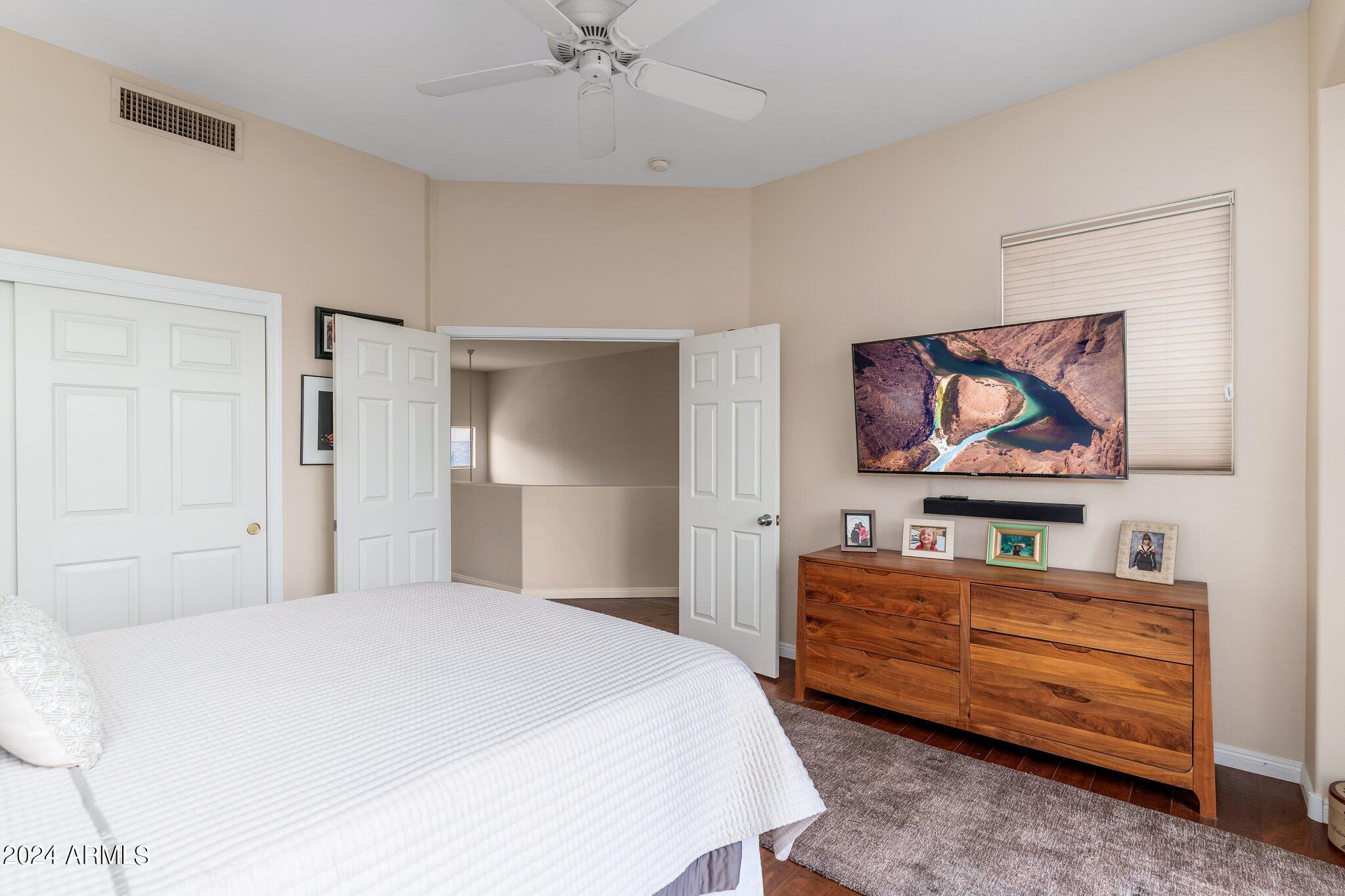 15240 N CLUBGATE Drive, 118