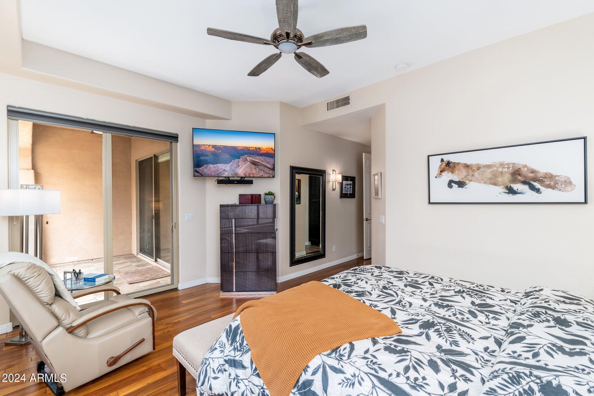 15240 N CLUBGATE Drive, 118