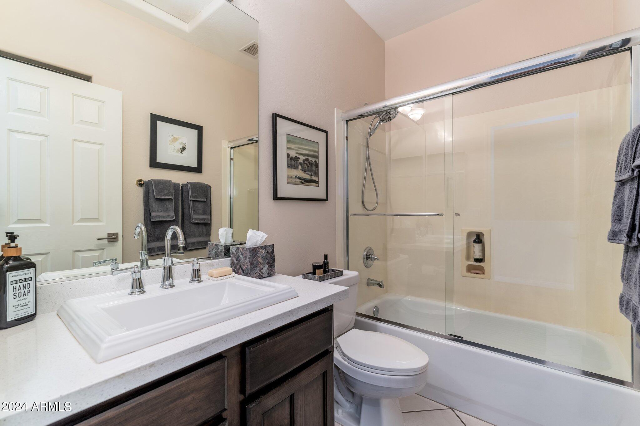 15240 N CLUBGATE Drive, 118