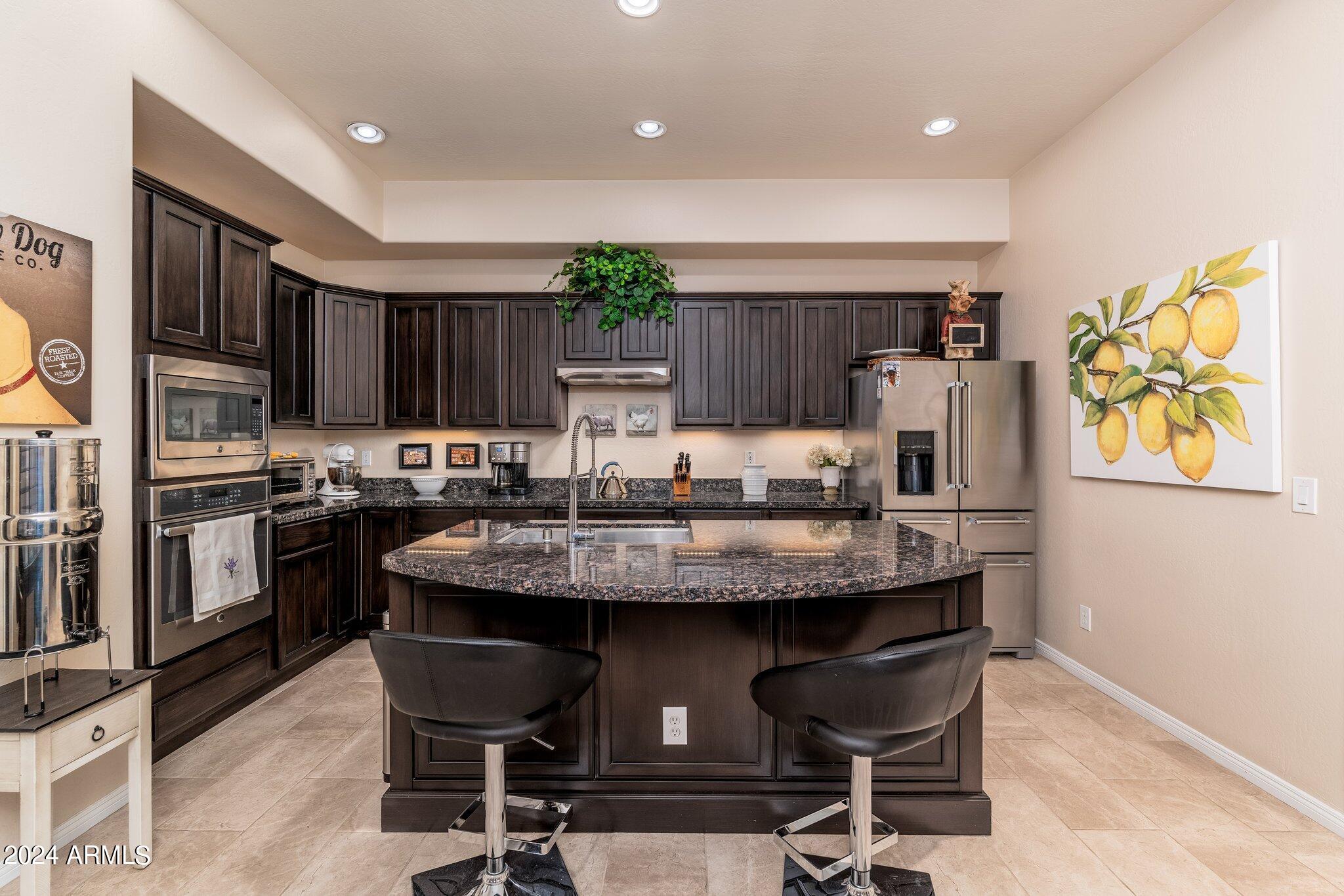 15240 N CLUBGATE Drive, 118