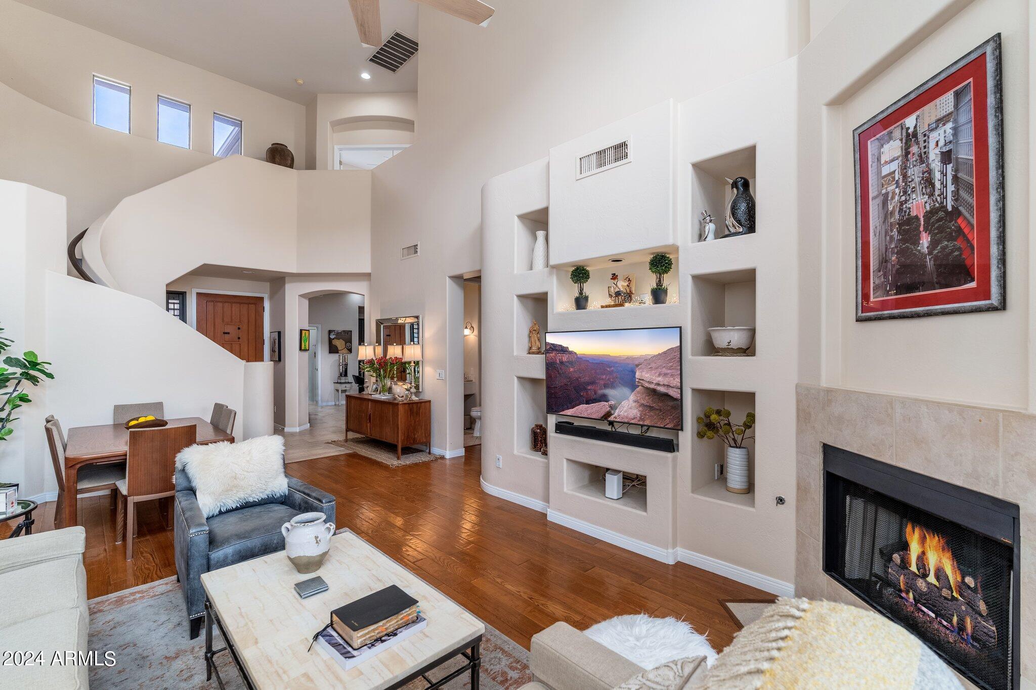 15240 N CLUBGATE Drive, 118