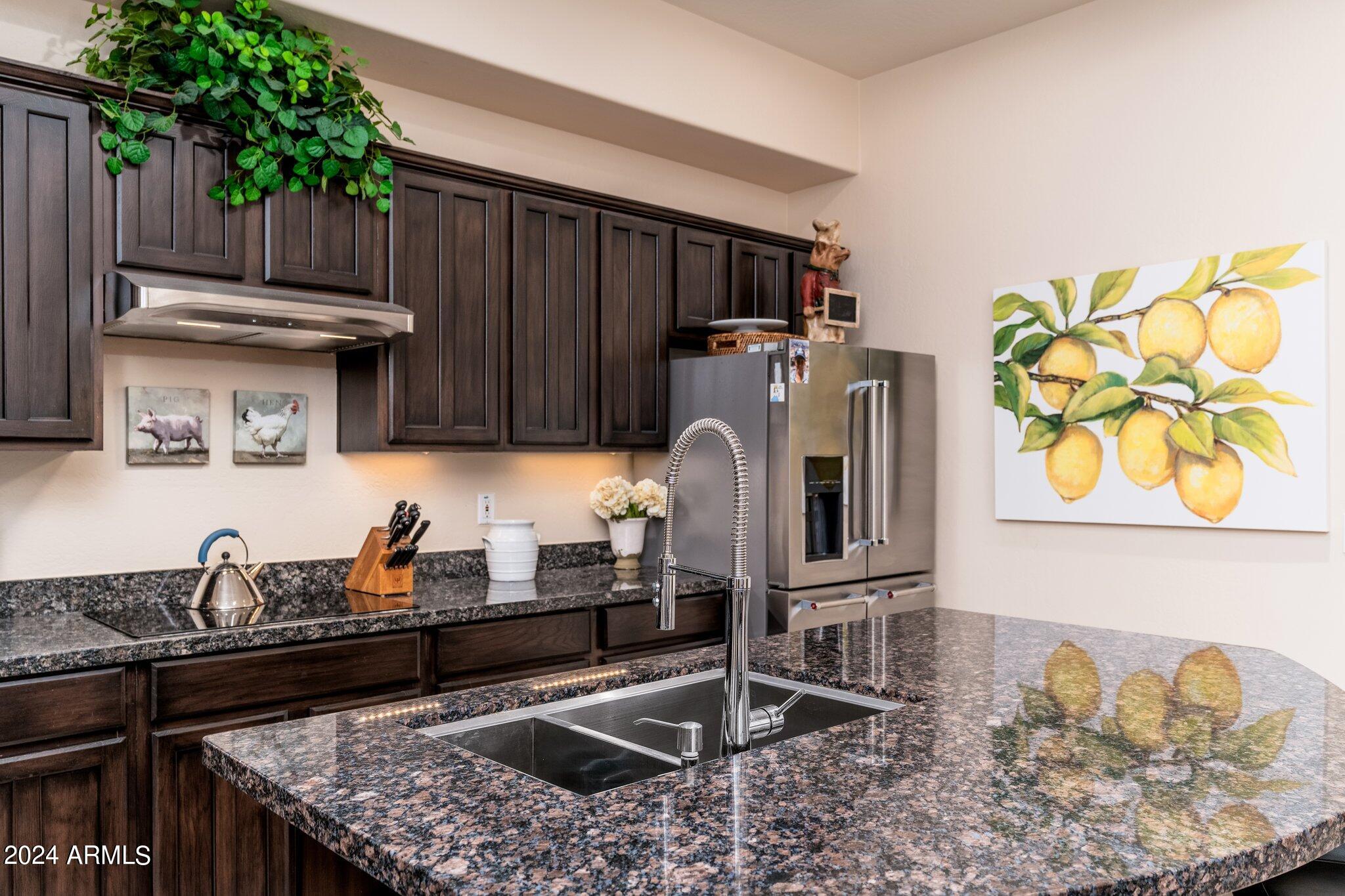 15240 N CLUBGATE Drive, 118