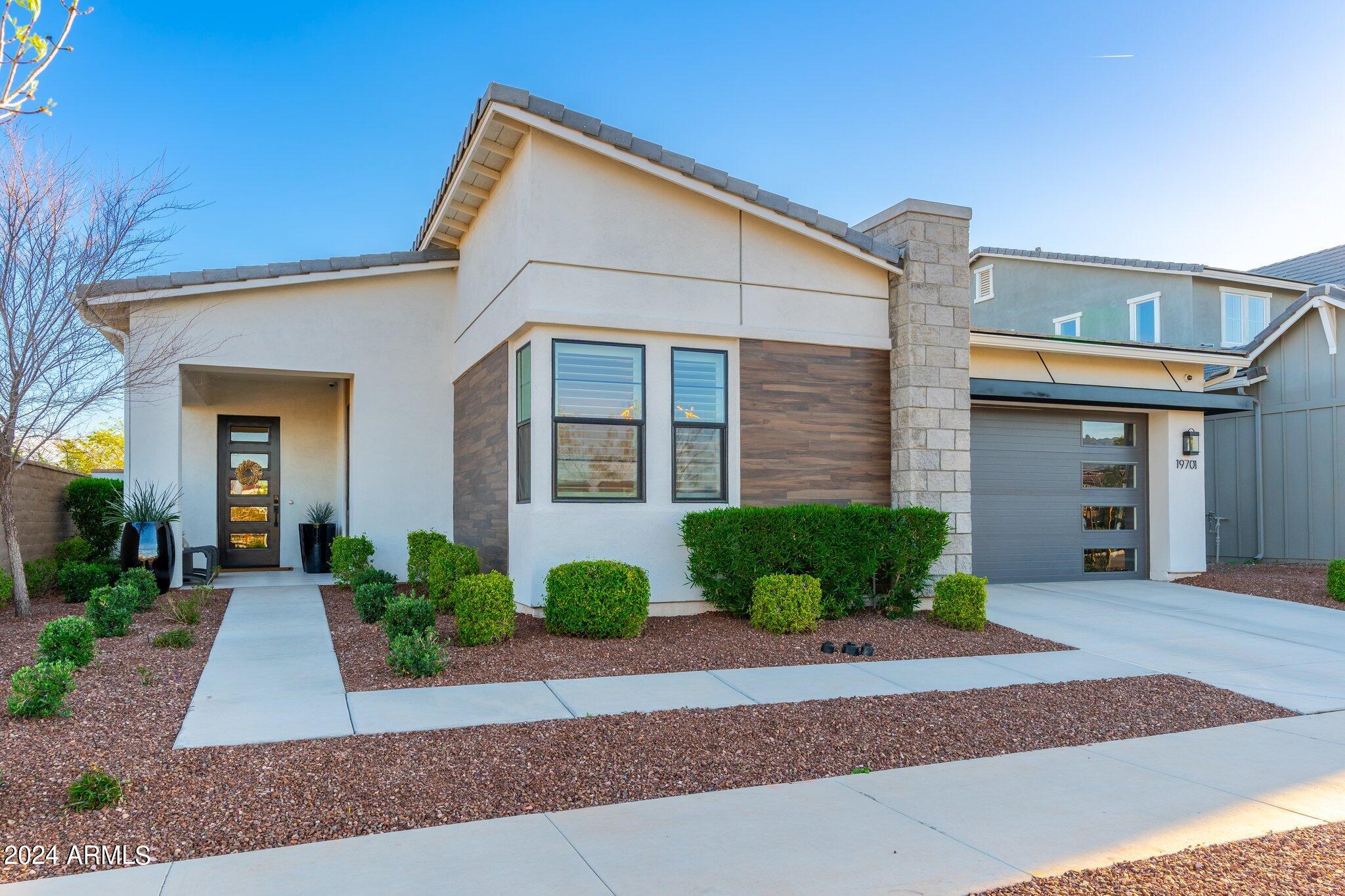 19701 W EXETER Boulevard