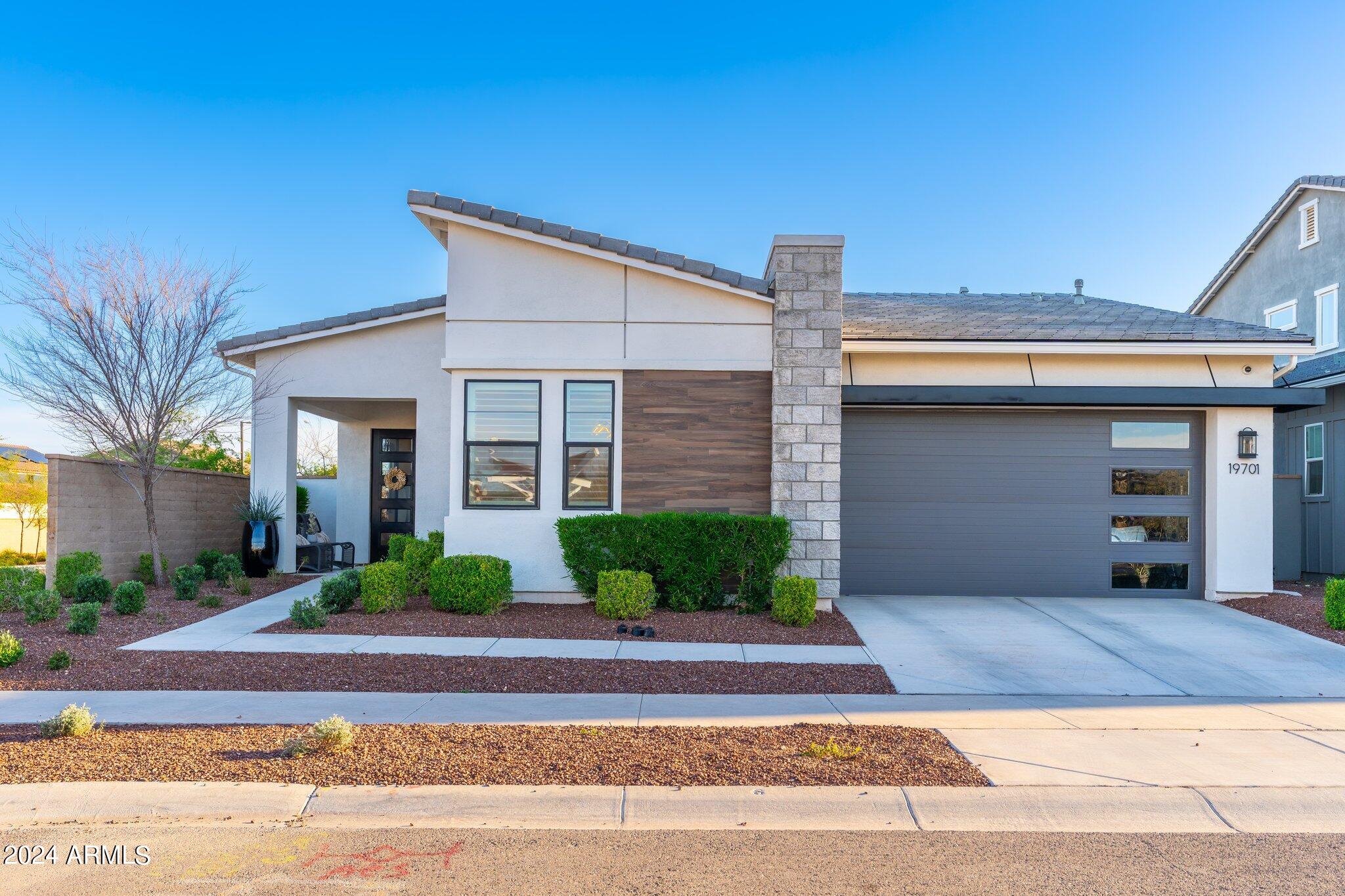 19701 W EXETER Boulevard