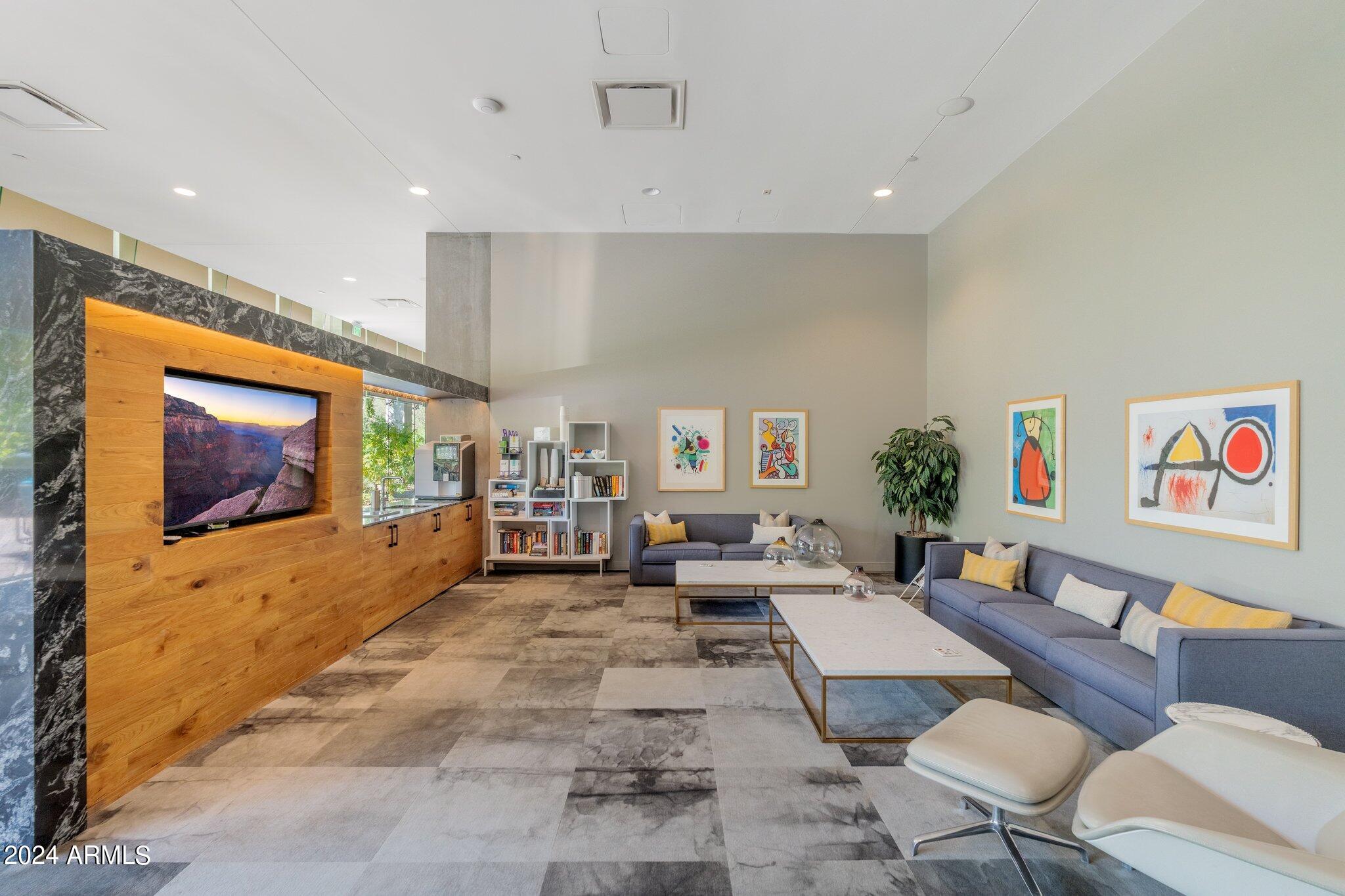 7120 E KIERLAND Boulevard, 720