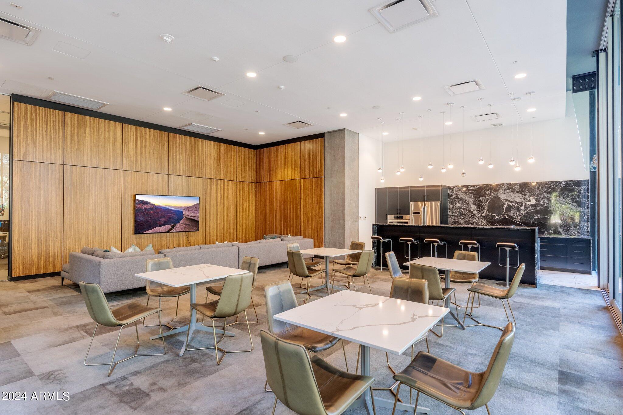 7120 E KIERLAND Boulevard, 720