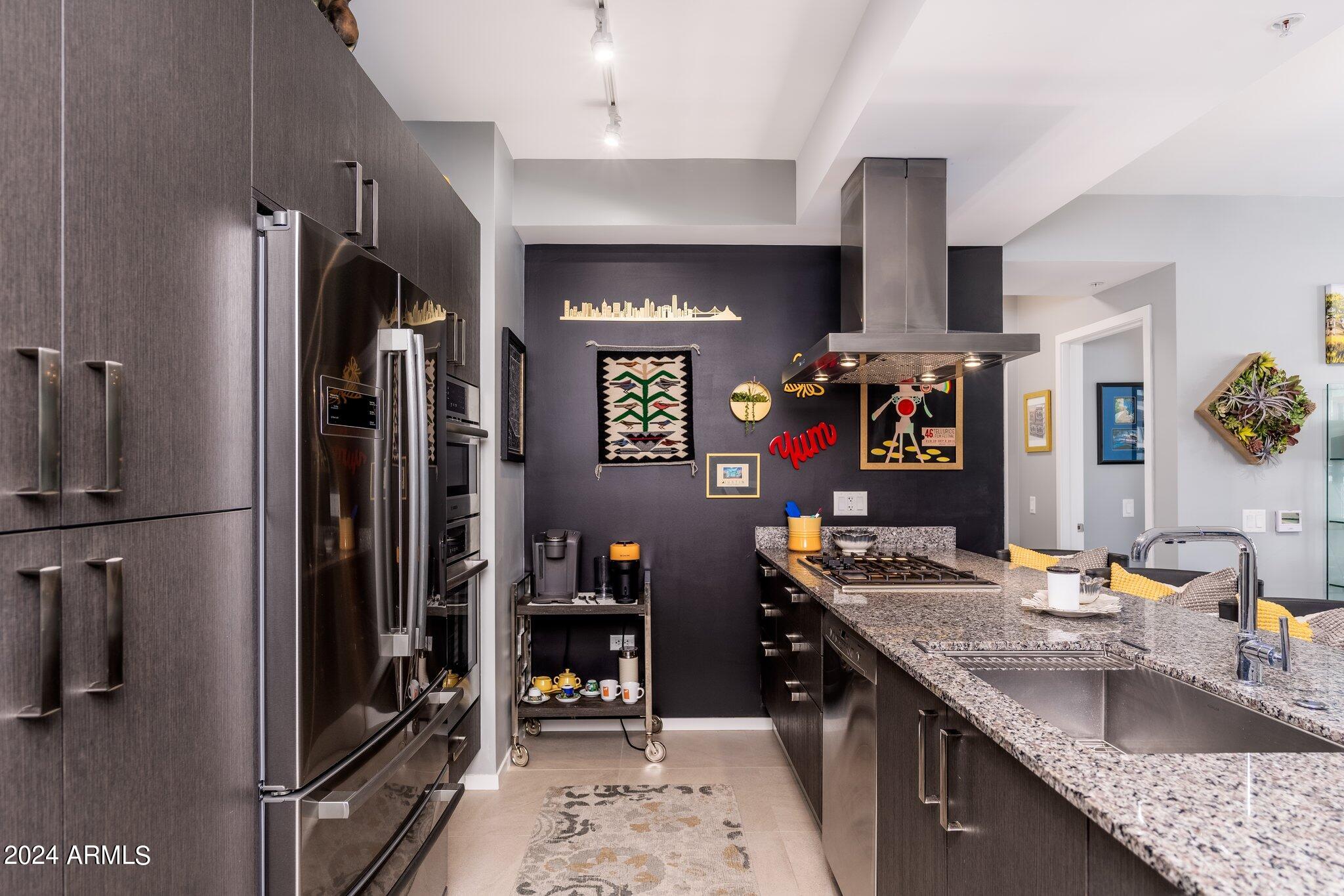 7120 E KIERLAND Boulevard, 720