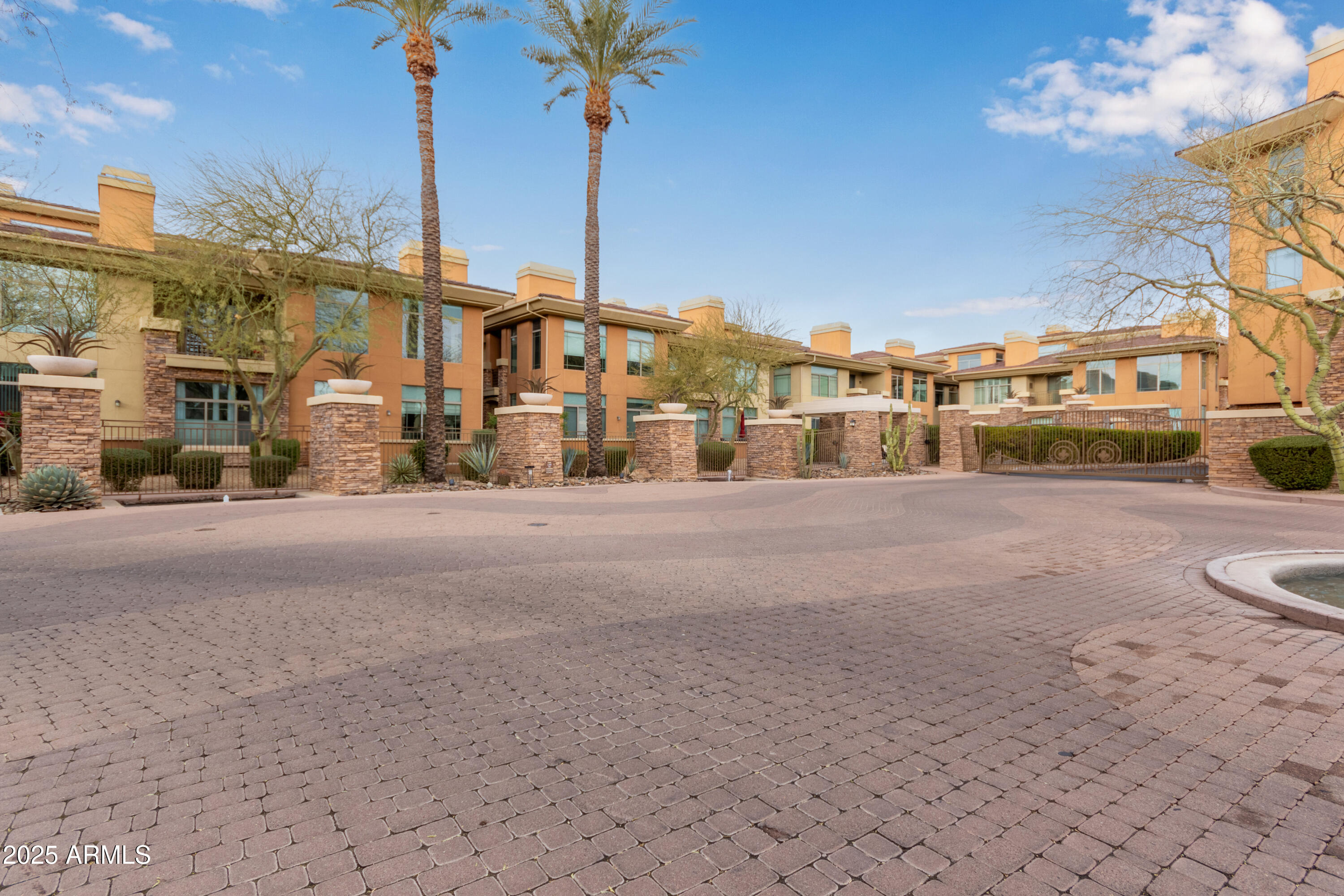 14450 N THOMPSON PEAK Parkway, 216