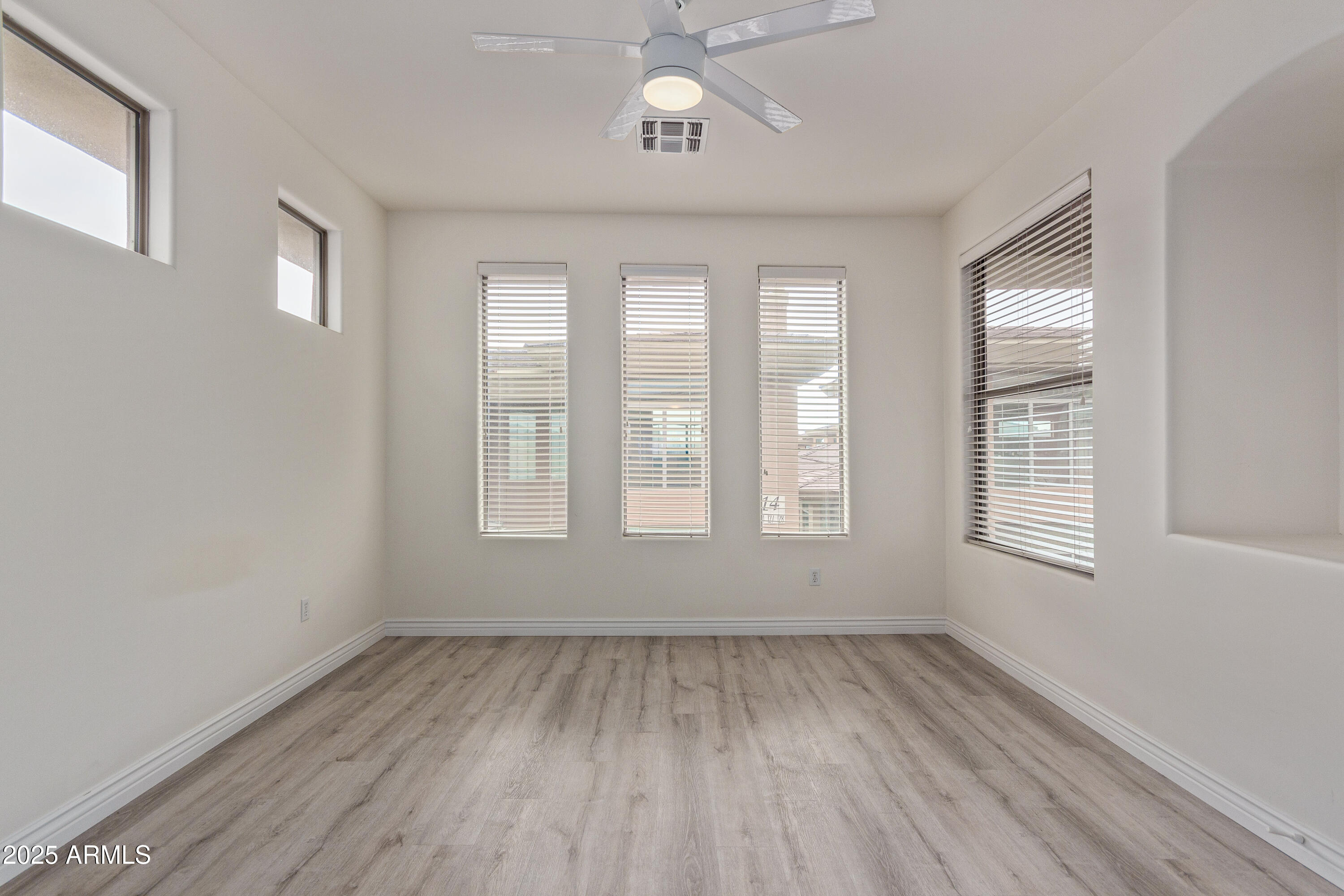 14450 N THOMPSON PEAK Parkway, 216