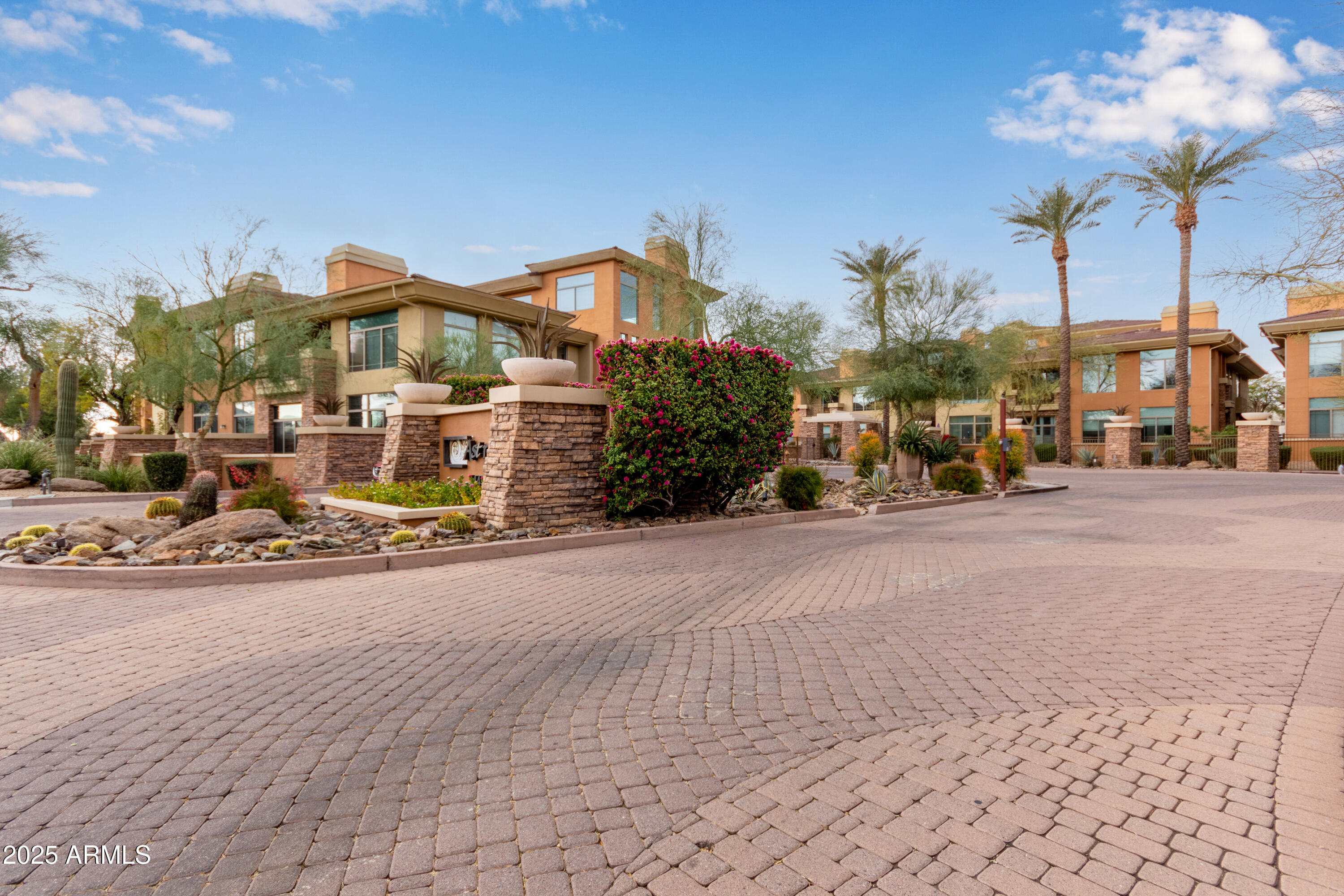 14450 N THOMPSON PEAK Parkway, 216