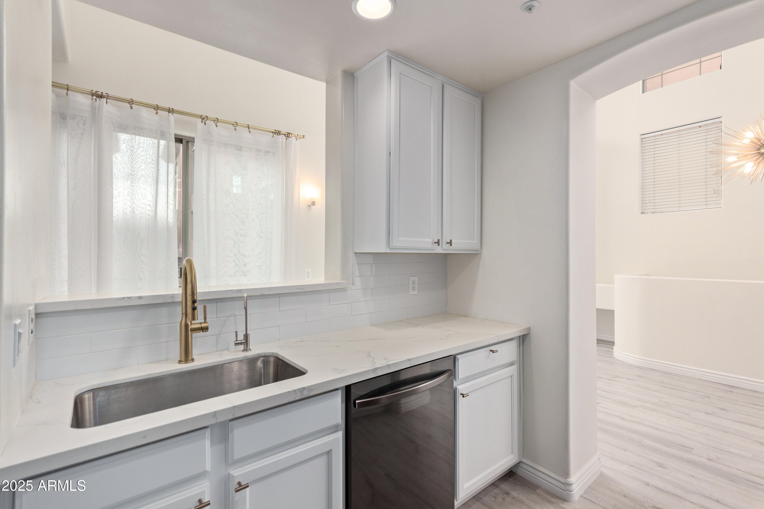 14450 N THOMPSON PEAK Parkway, 216