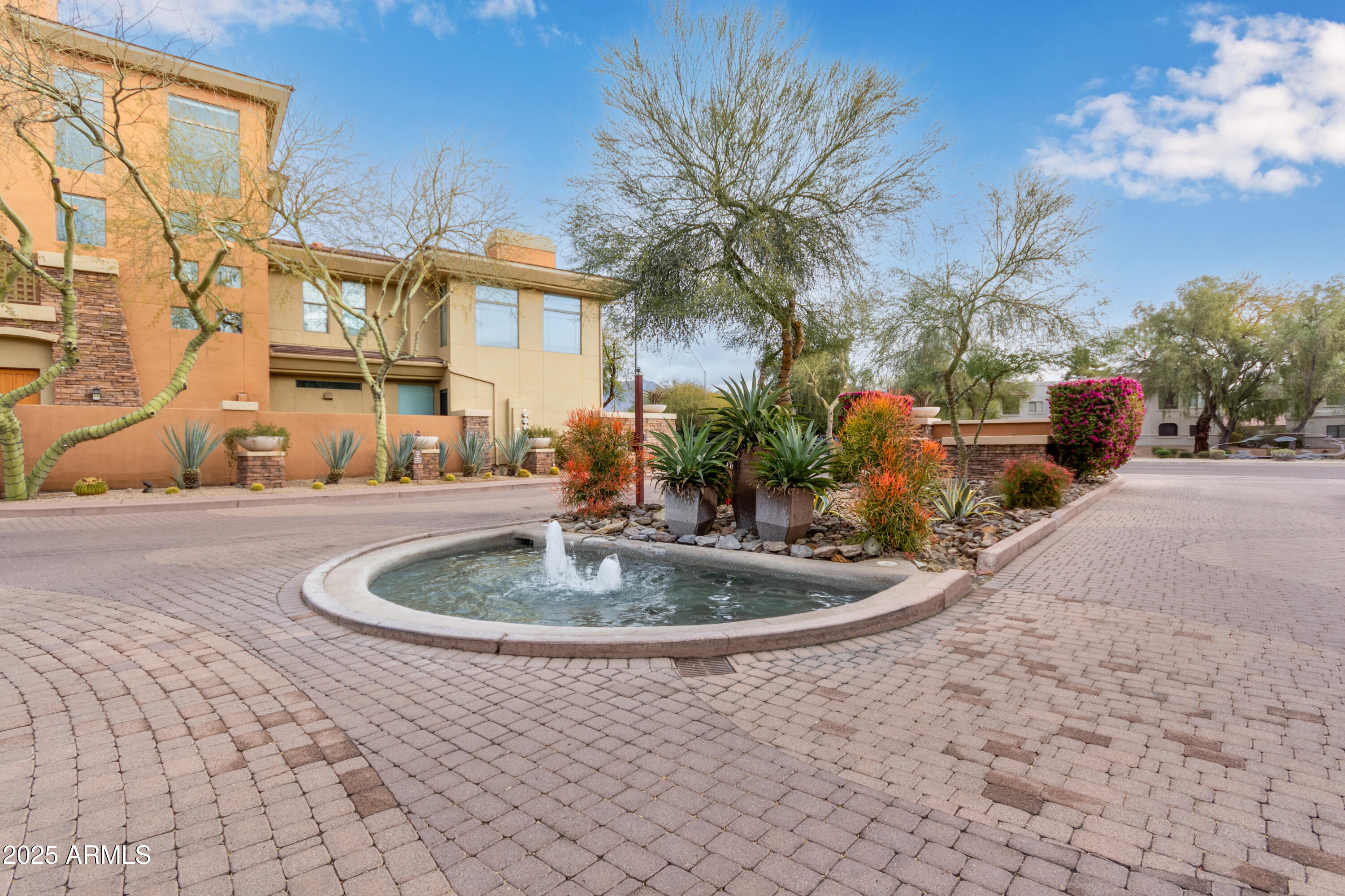 14450 N THOMPSON PEAK Parkway, 216