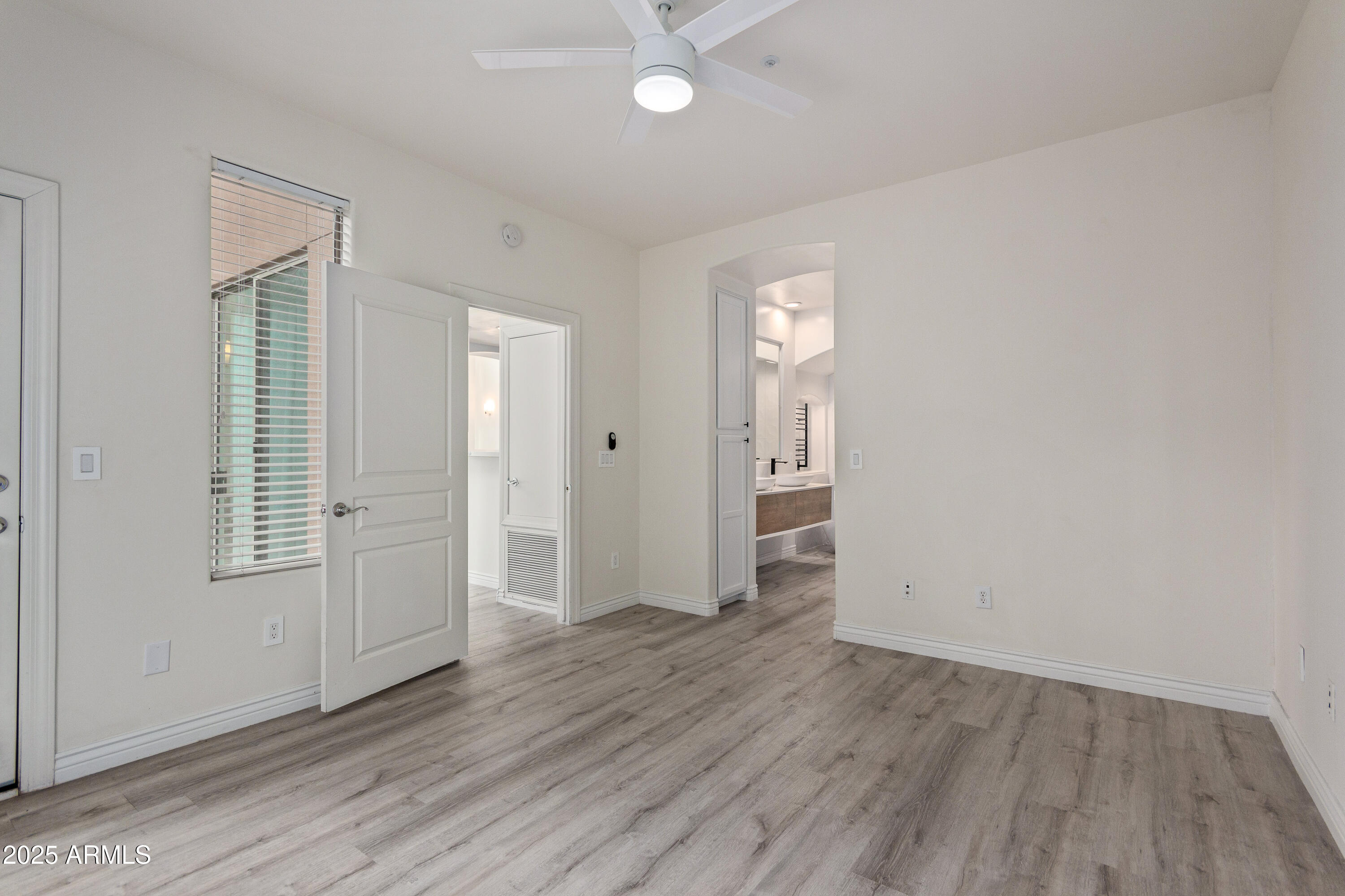 14450 N THOMPSON PEAK Parkway, 216