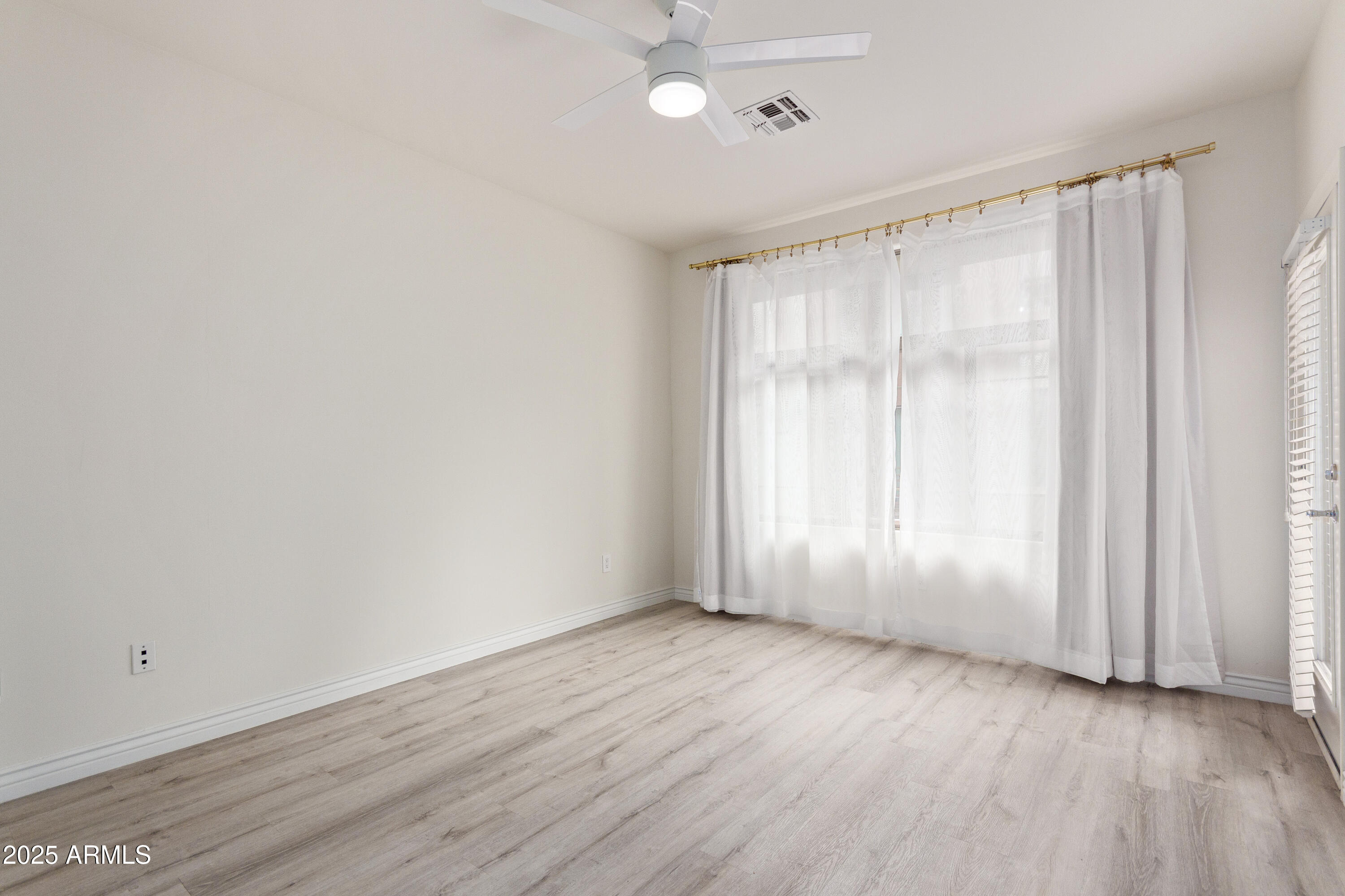 14450 N THOMPSON PEAK Parkway, 216