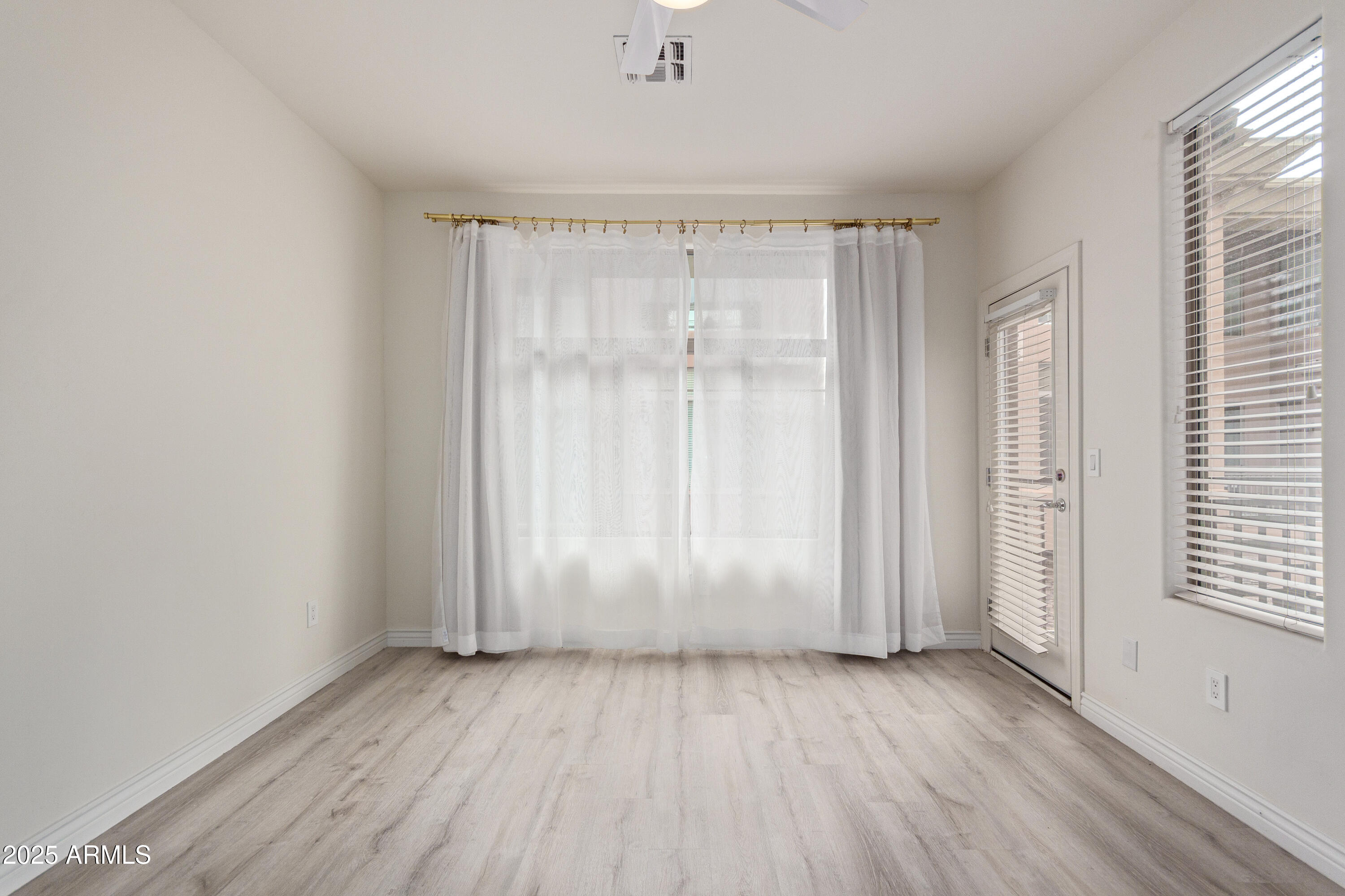 14450 N THOMPSON PEAK Parkway, 216