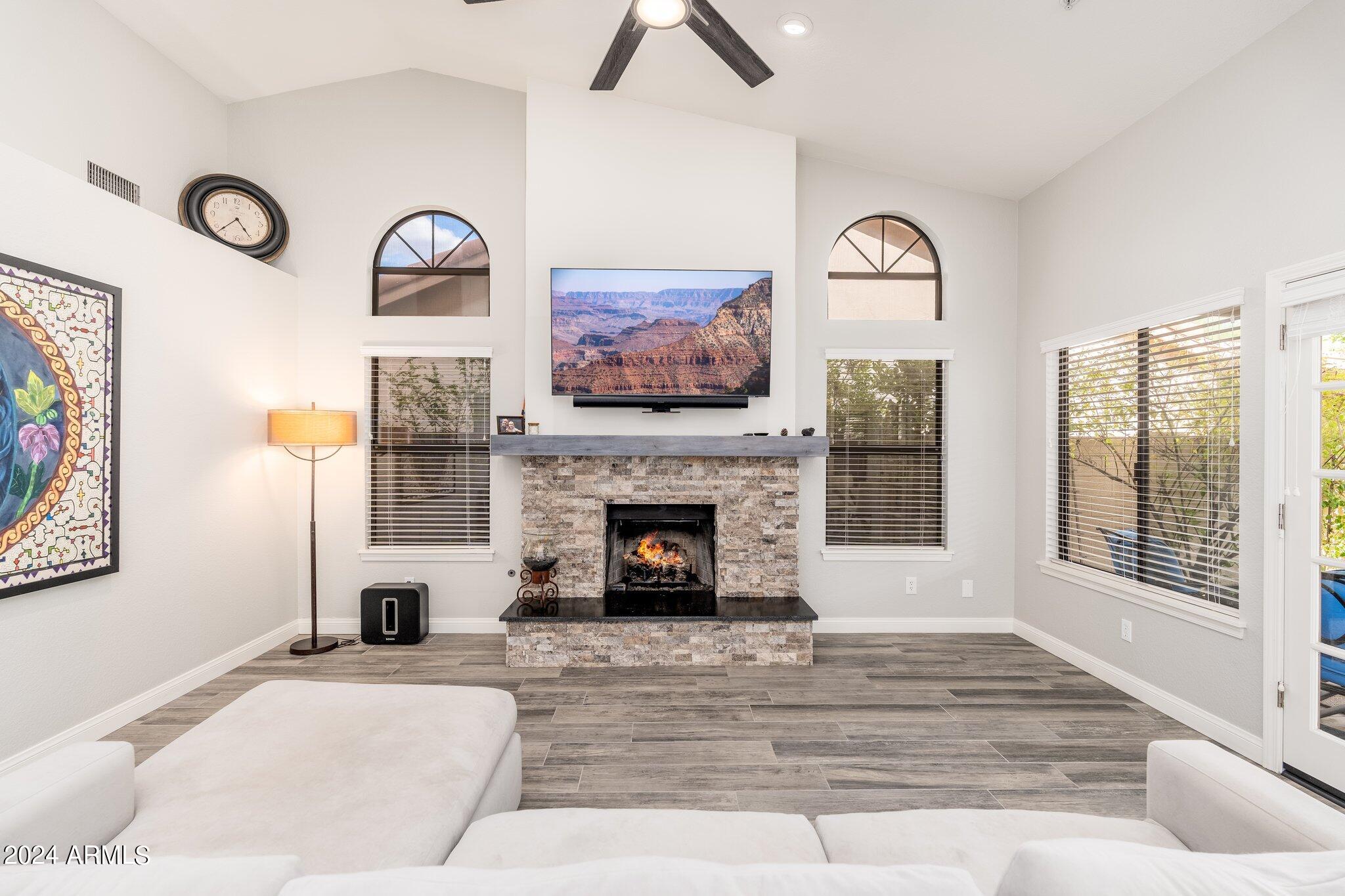 9497 E CORRINE Drive