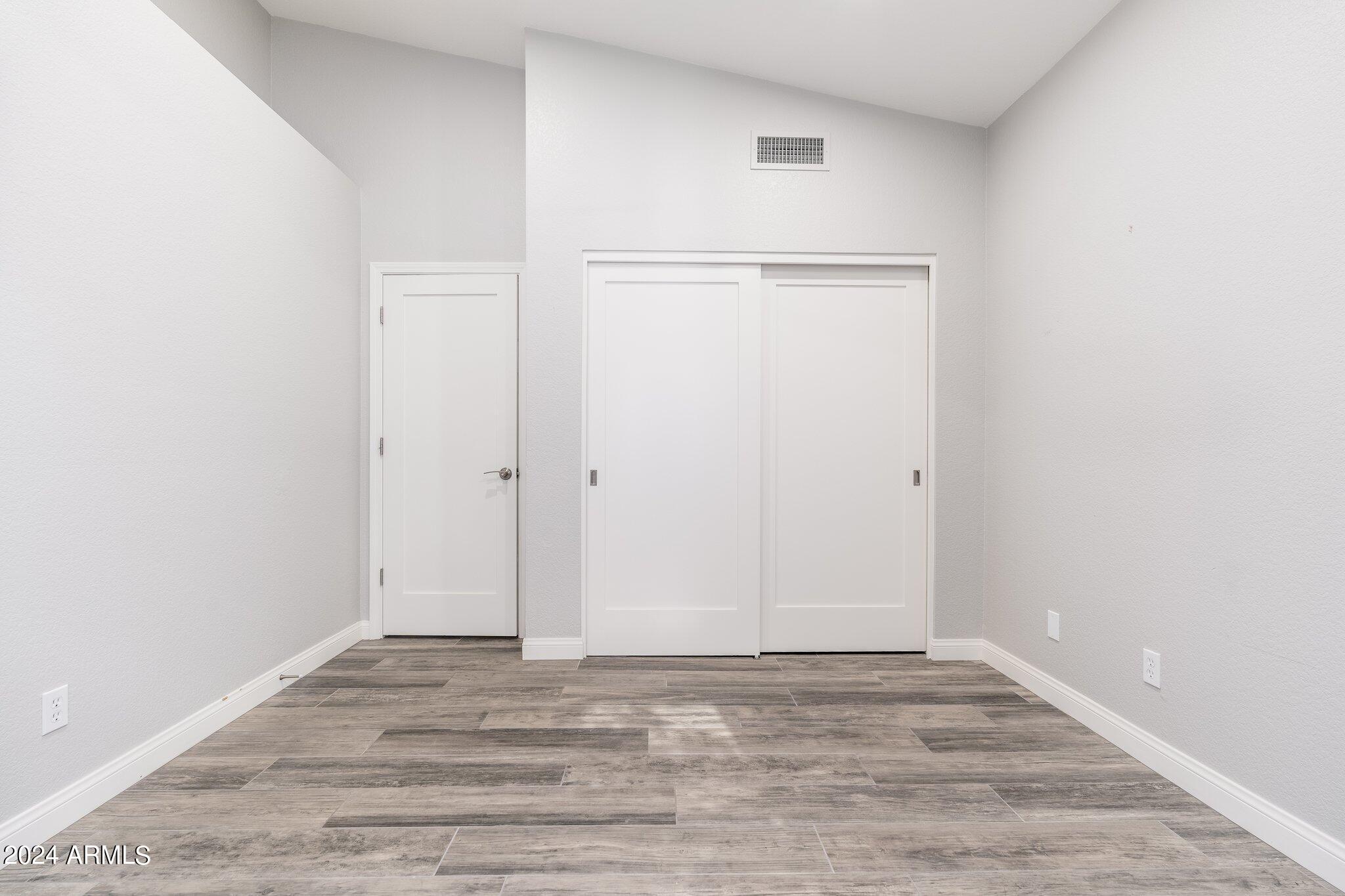 9497 E CORRINE Drive