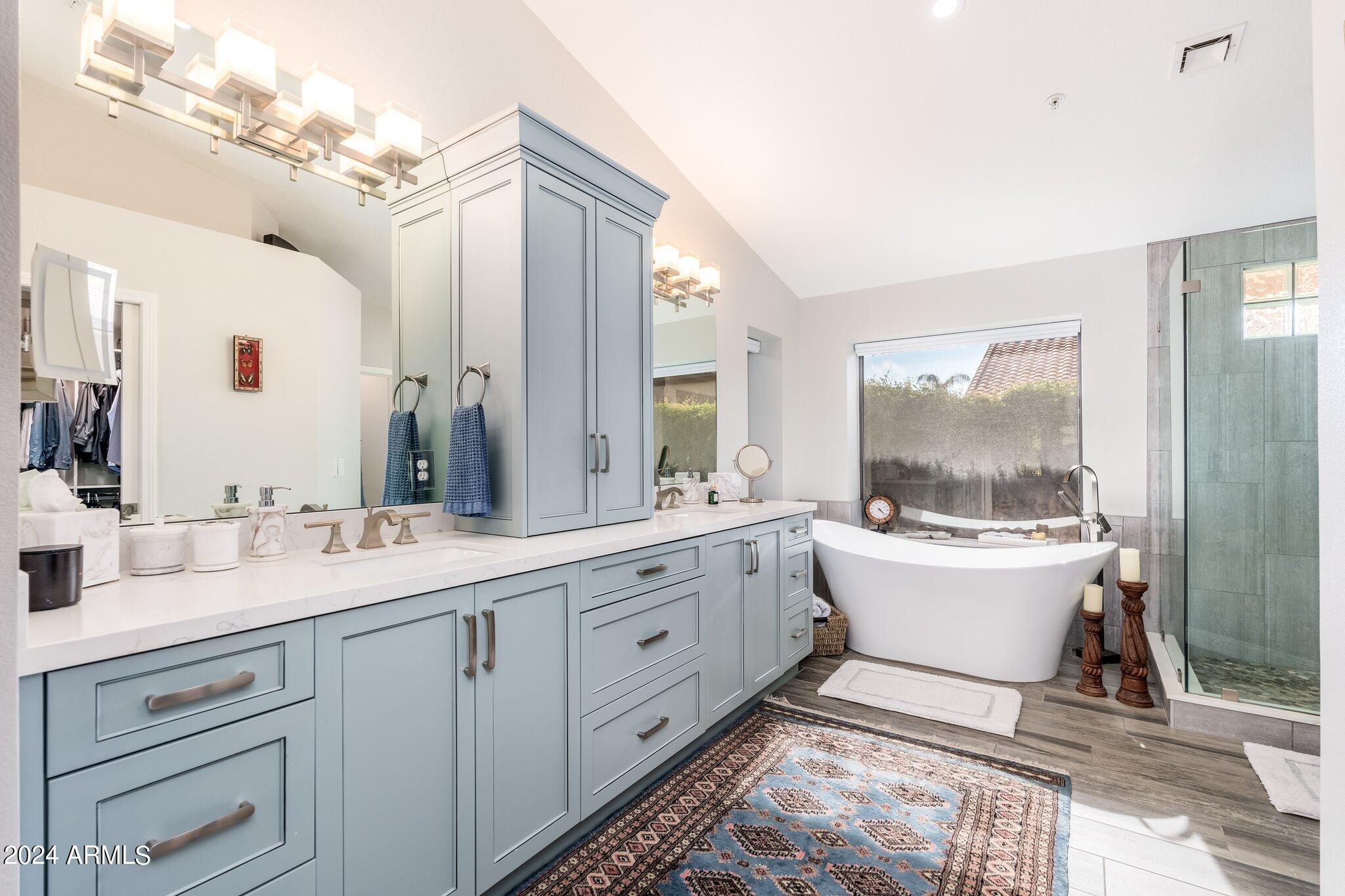 9497 E CORRINE Drive