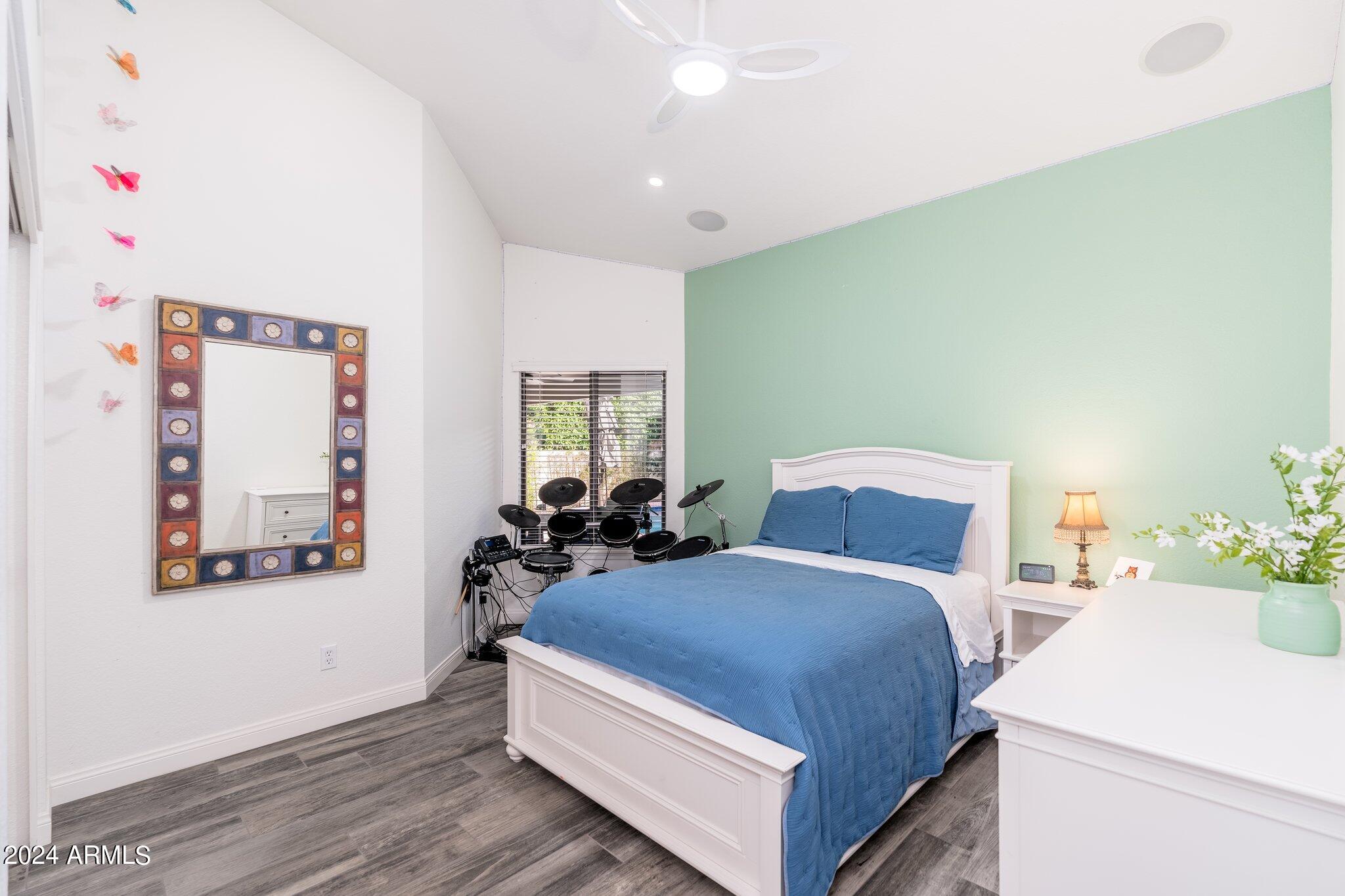 9497 E CORRINE Drive