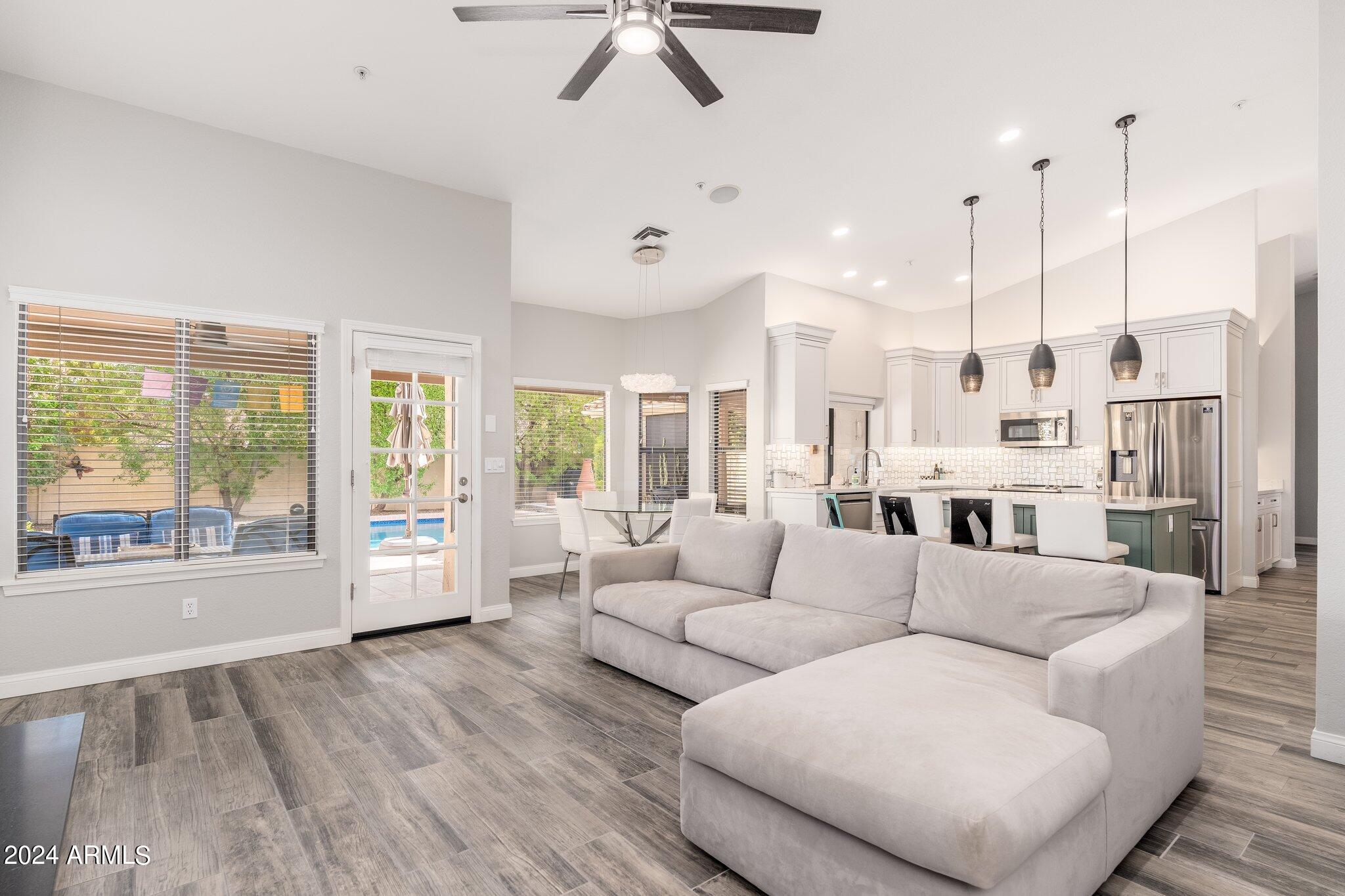 9497 E CORRINE Drive