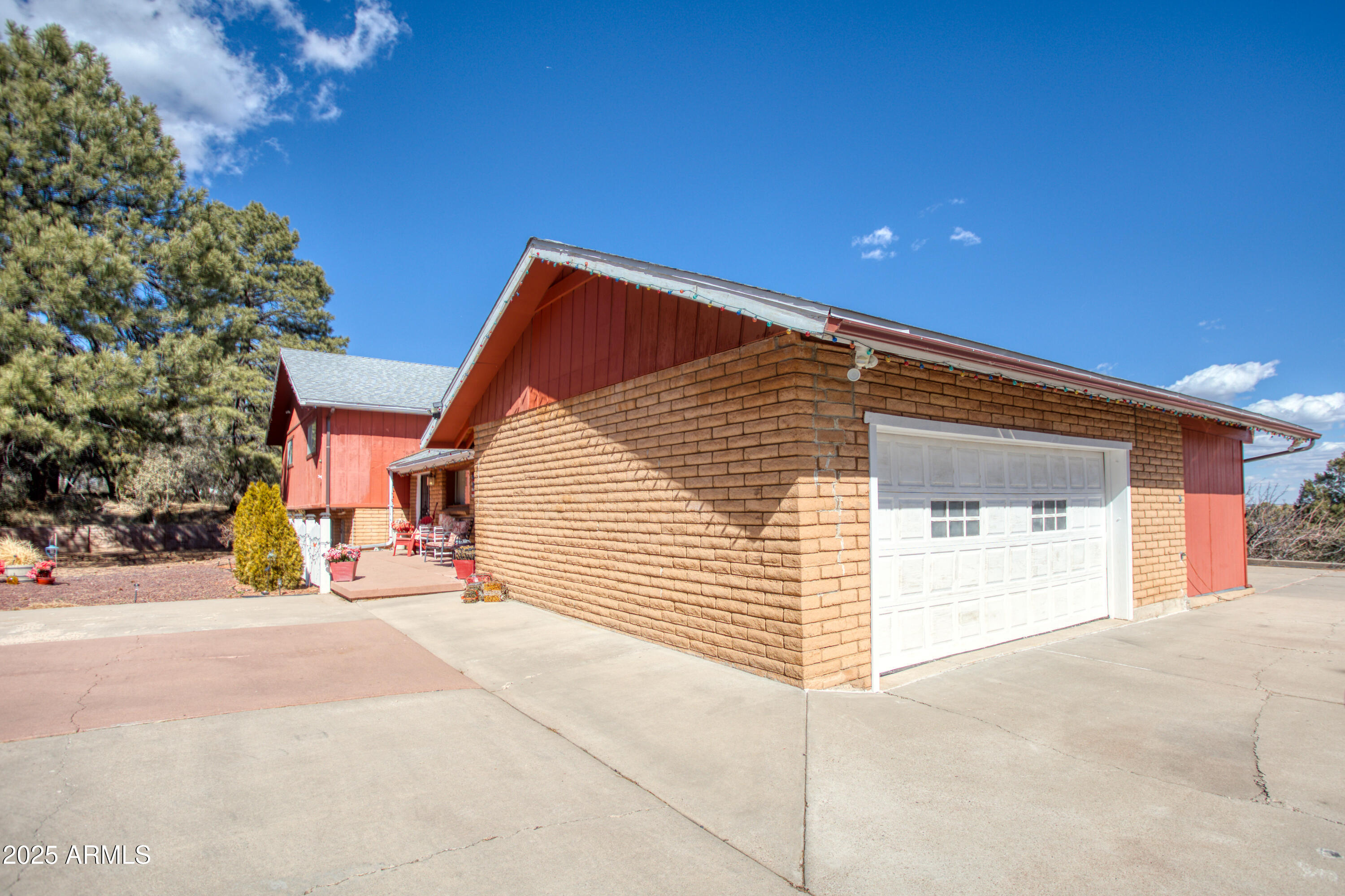 501 N CENTRAL Avenue