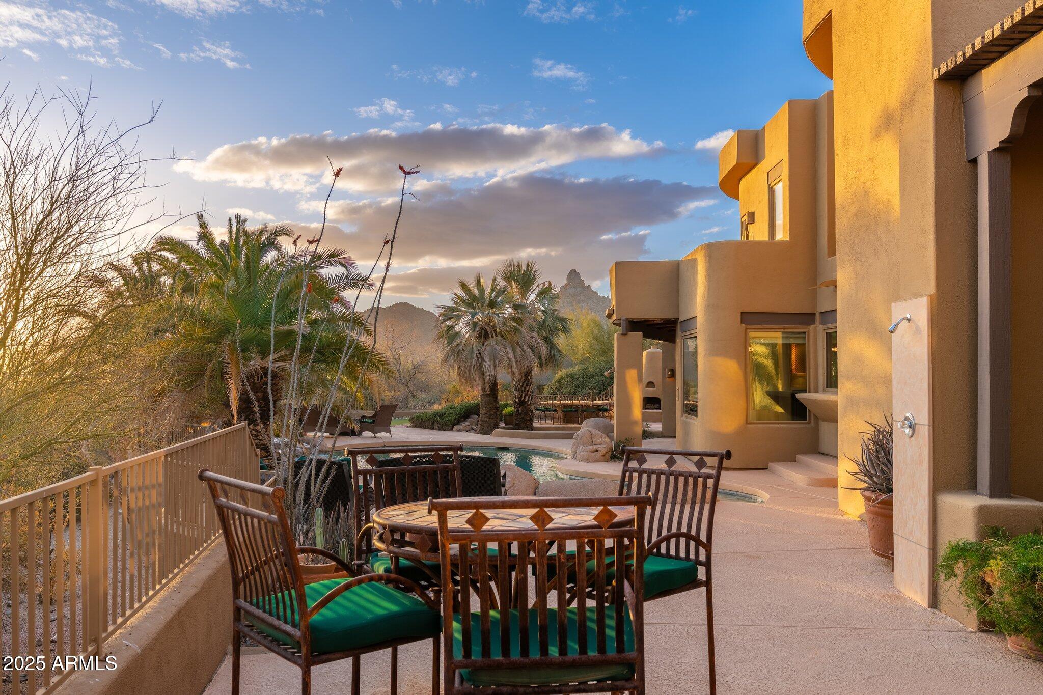 10707 E COTTONTAIL Lane