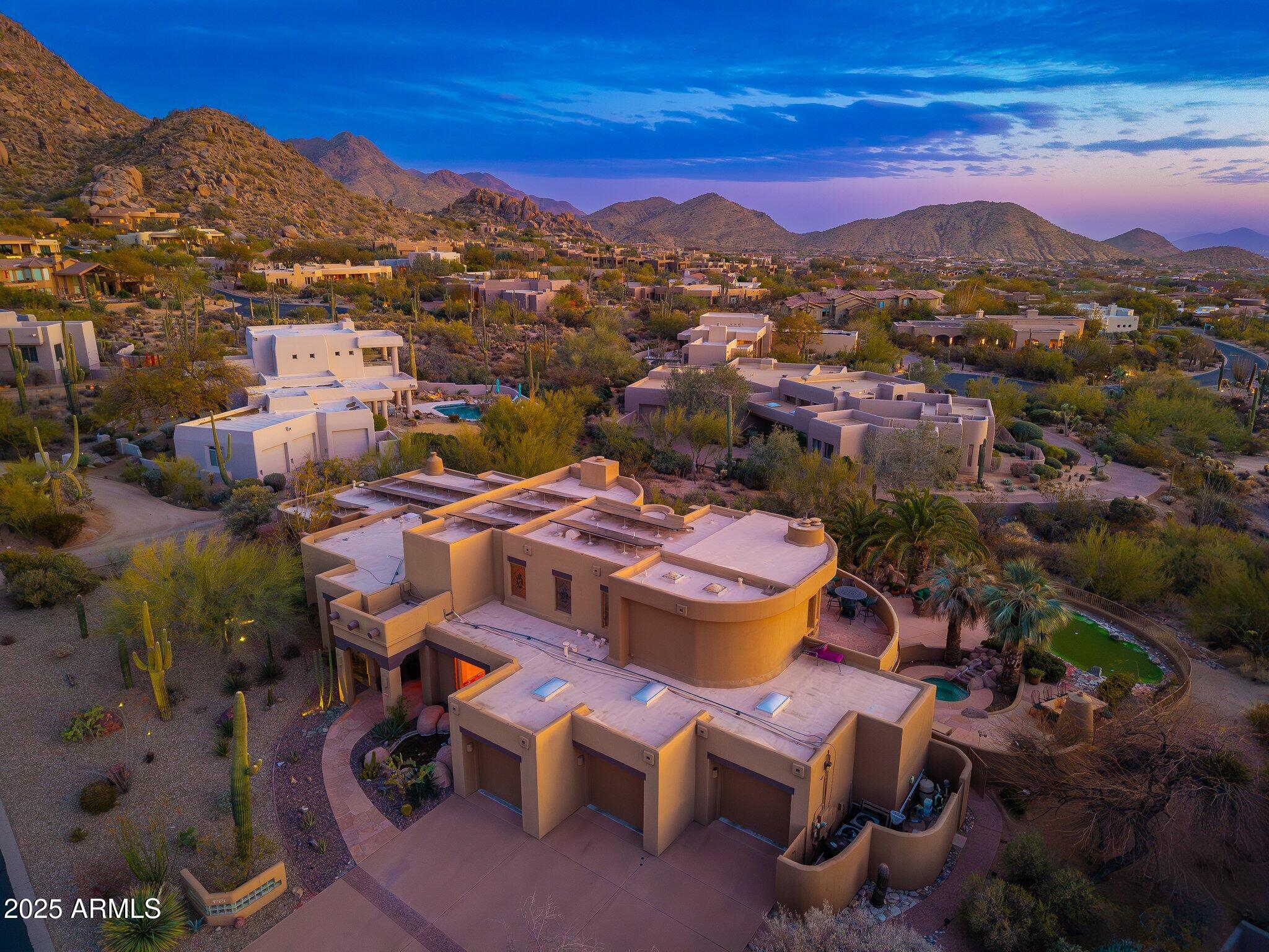 10707 E COTTONTAIL Lane