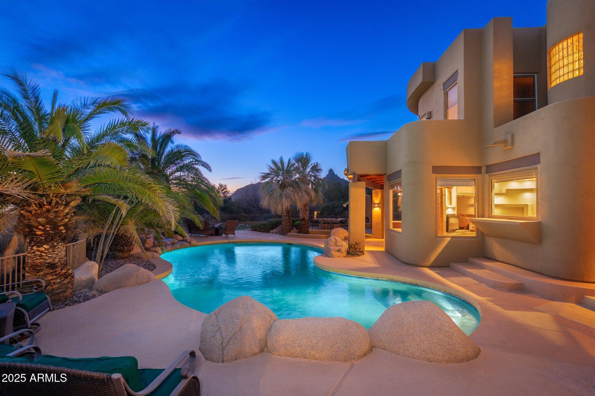 10707 E COTTONTAIL Lane