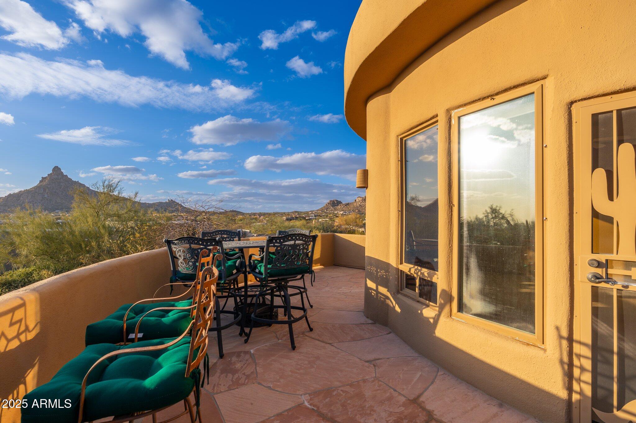 10707 E COTTONTAIL Lane