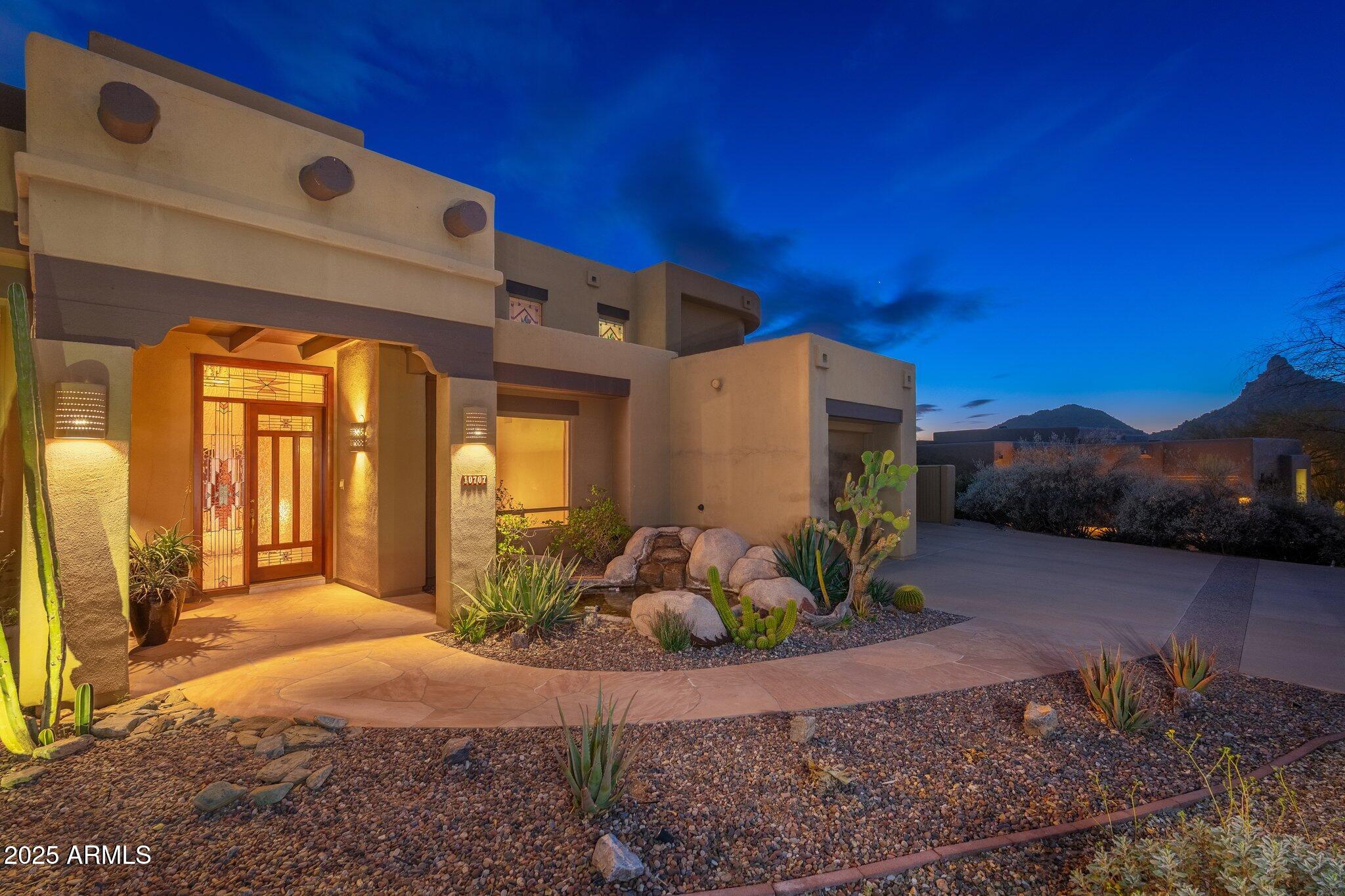 10707 E COTTONTAIL Lane