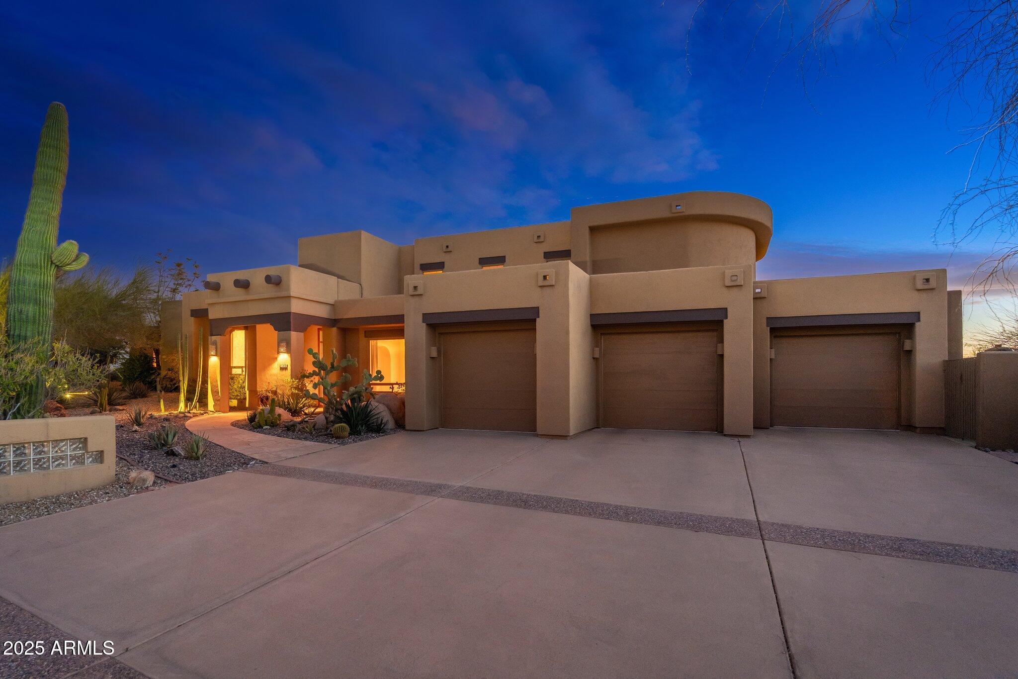 10707 E COTTONTAIL Lane