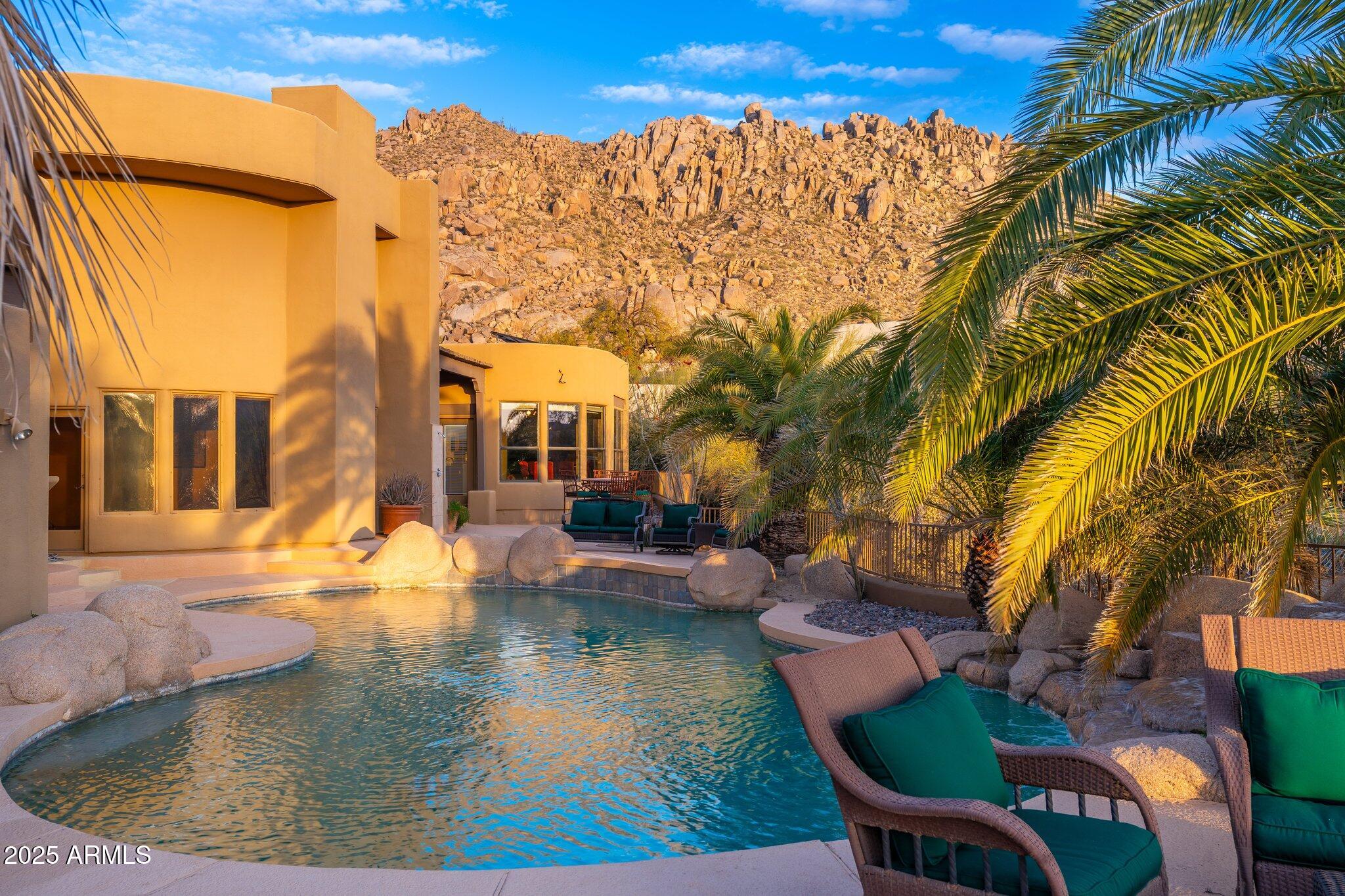 10707 E COTTONTAIL Lane