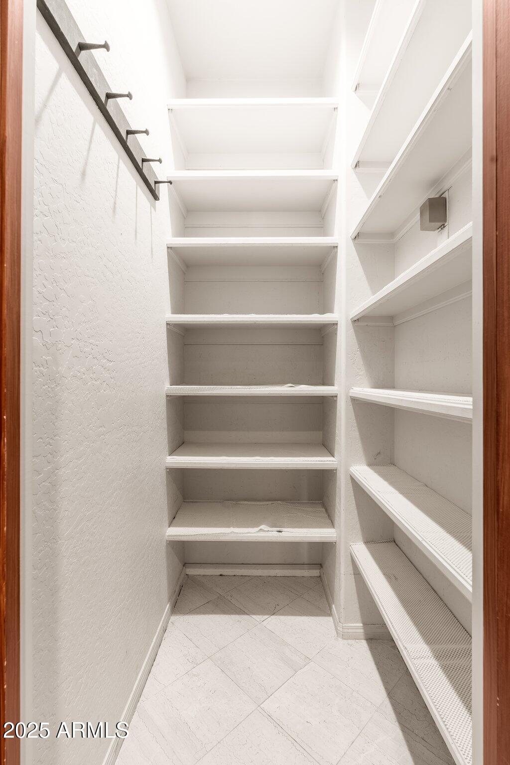 10707 E COTTONTAIL Lane