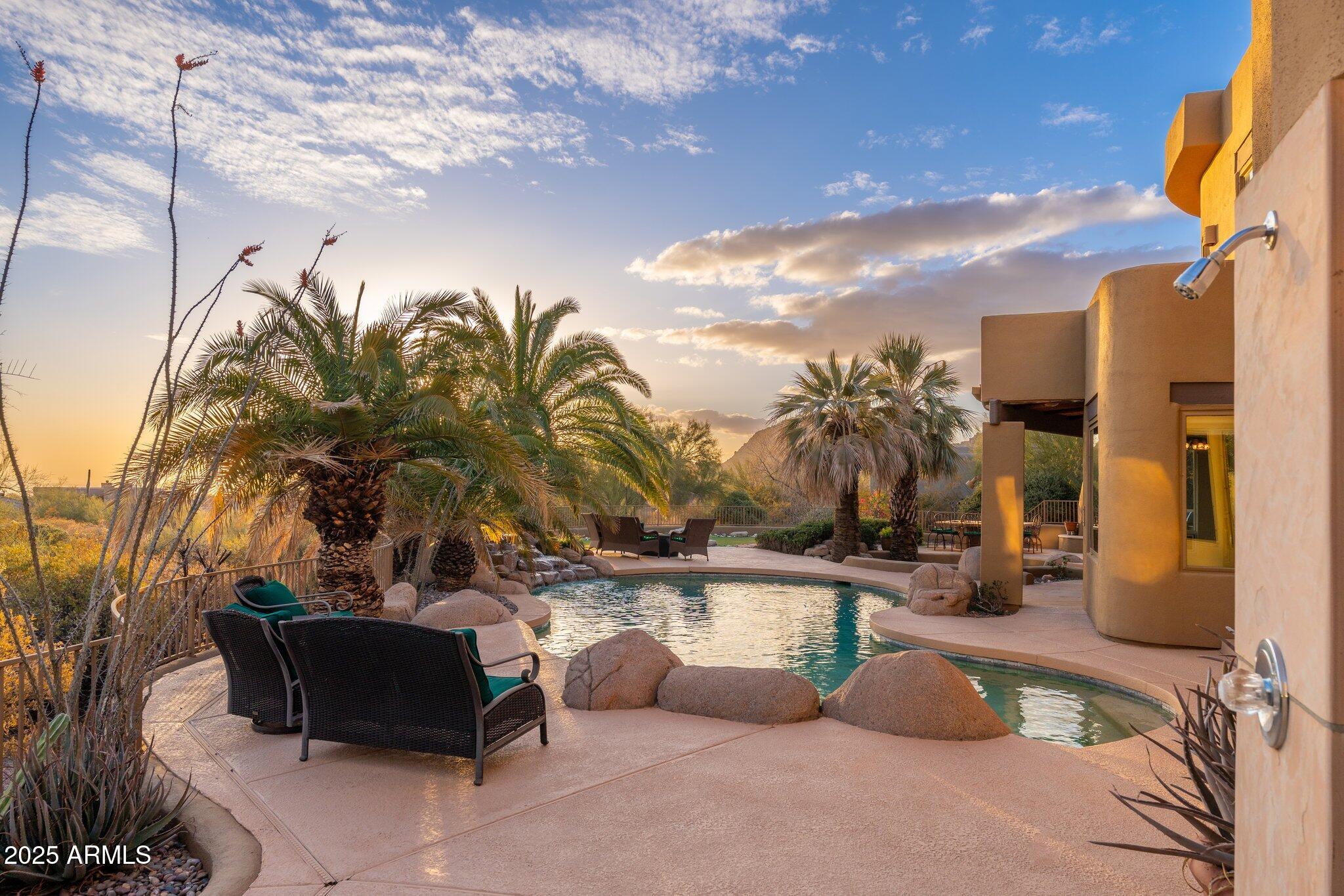 10707 E COTTONTAIL Lane