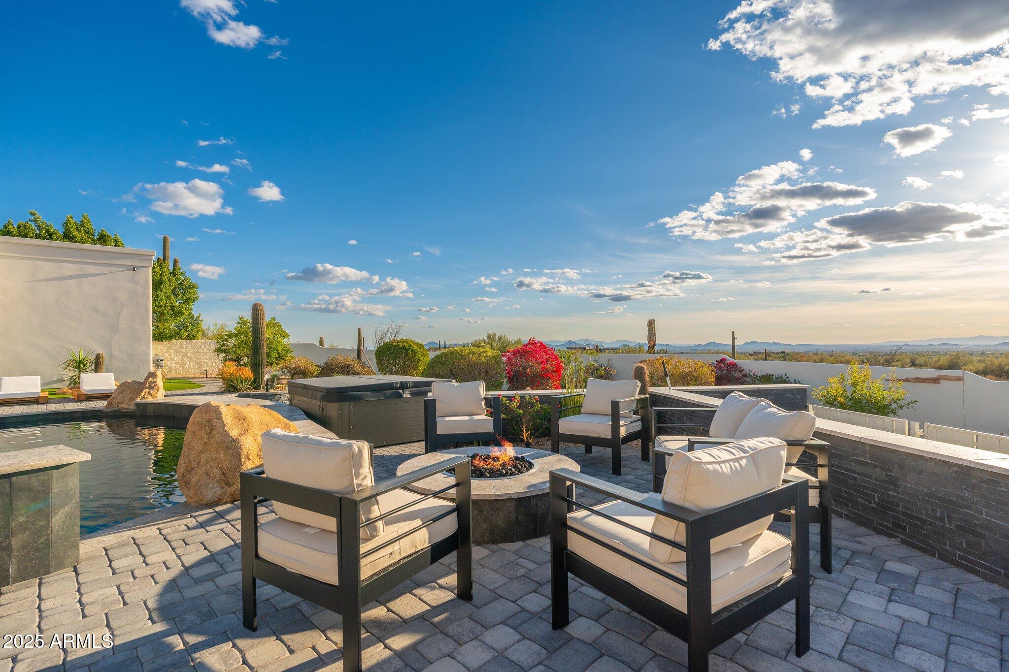 9525 E BUCKSKIN Trail