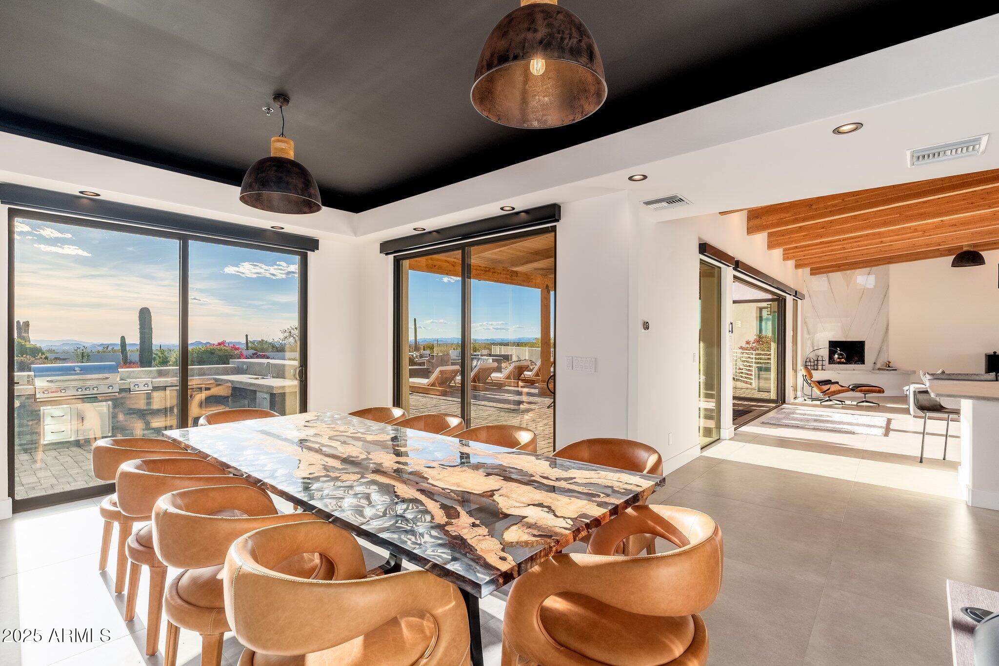 9525 E BUCKSKIN Trail