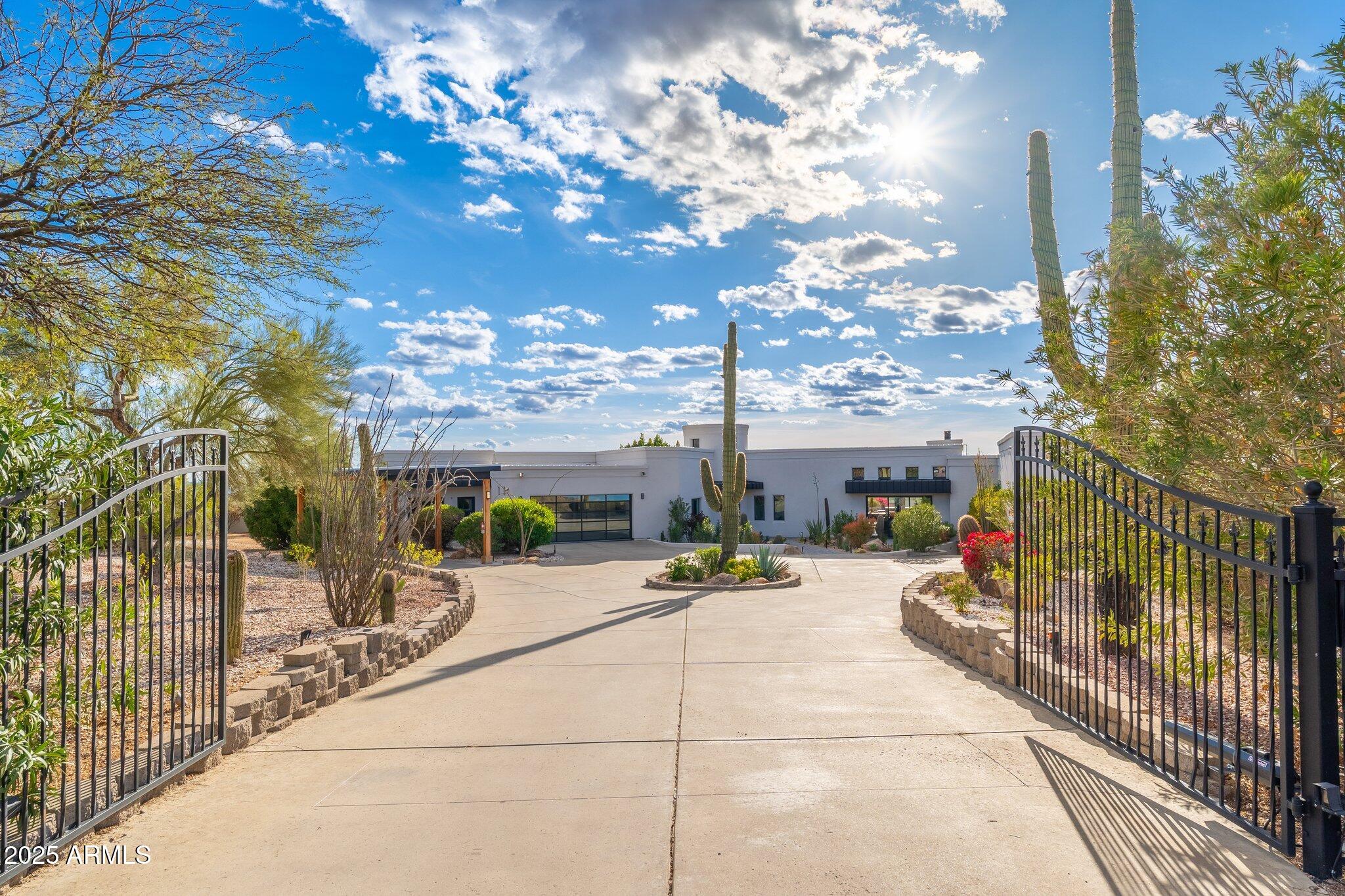 9525 E BUCKSKIN Trail