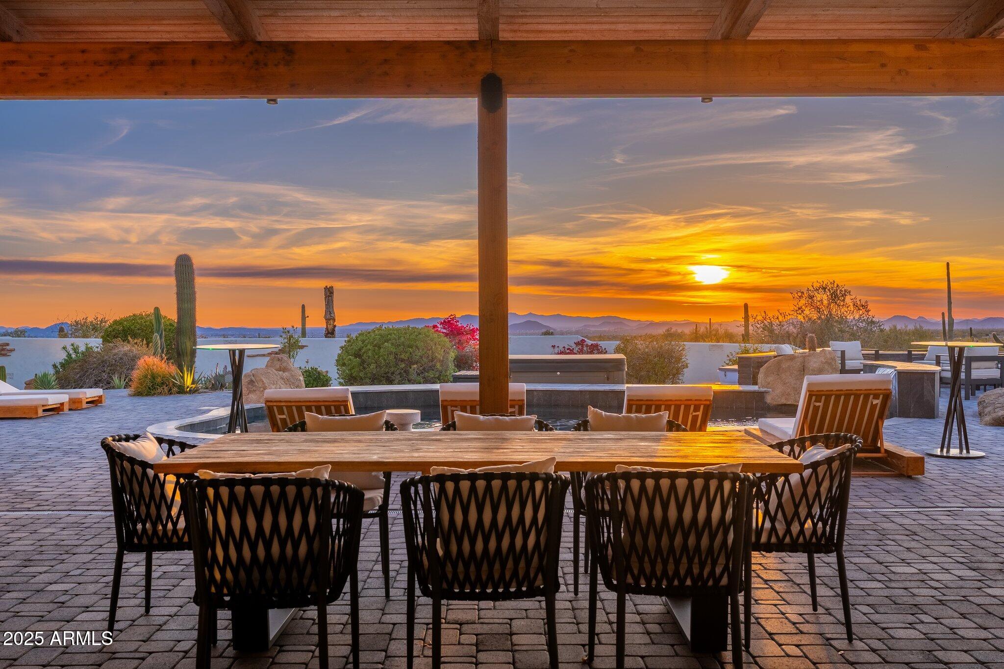 9525 E BUCKSKIN Trail