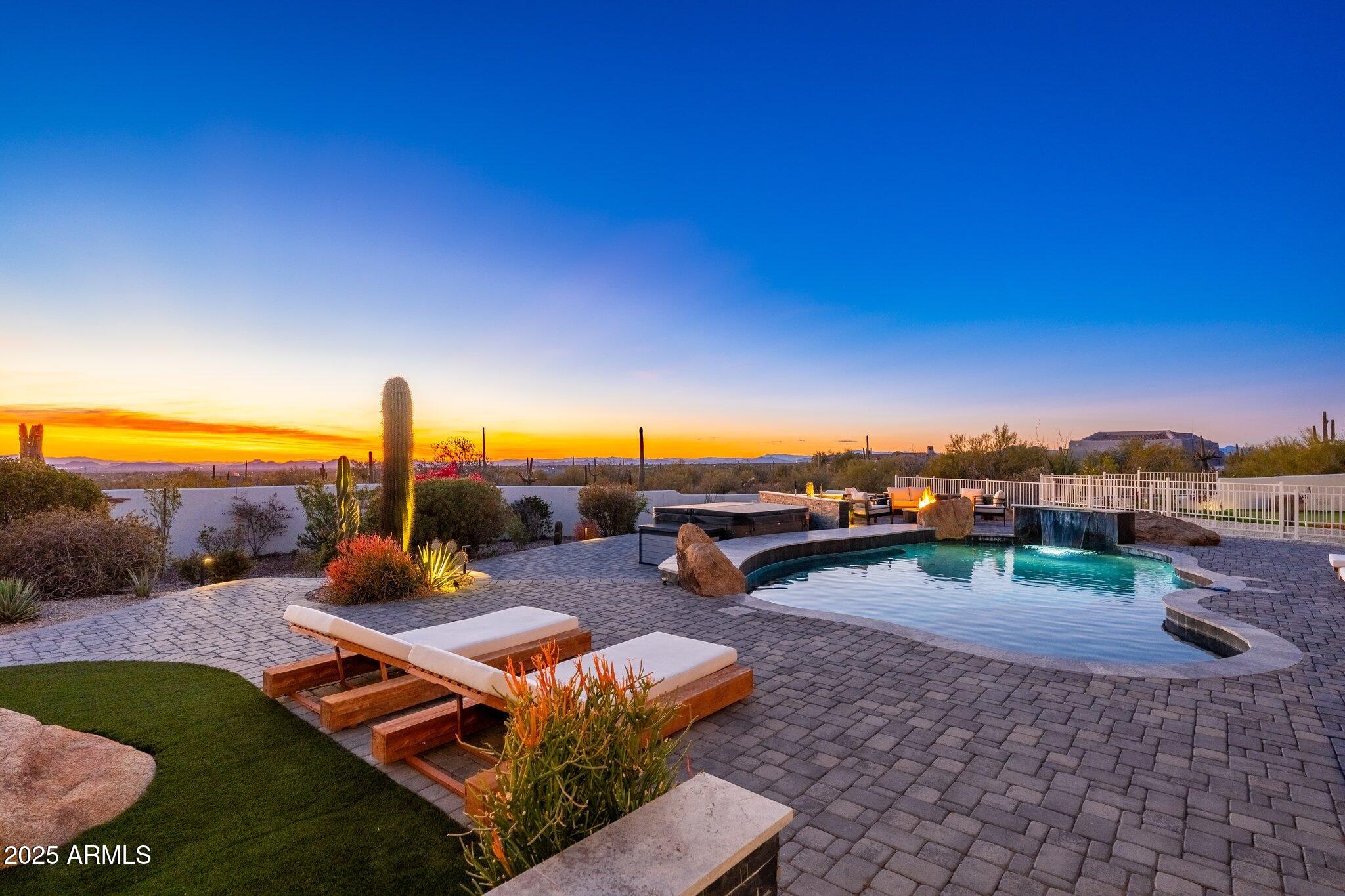 9525 E BUCKSKIN Trail