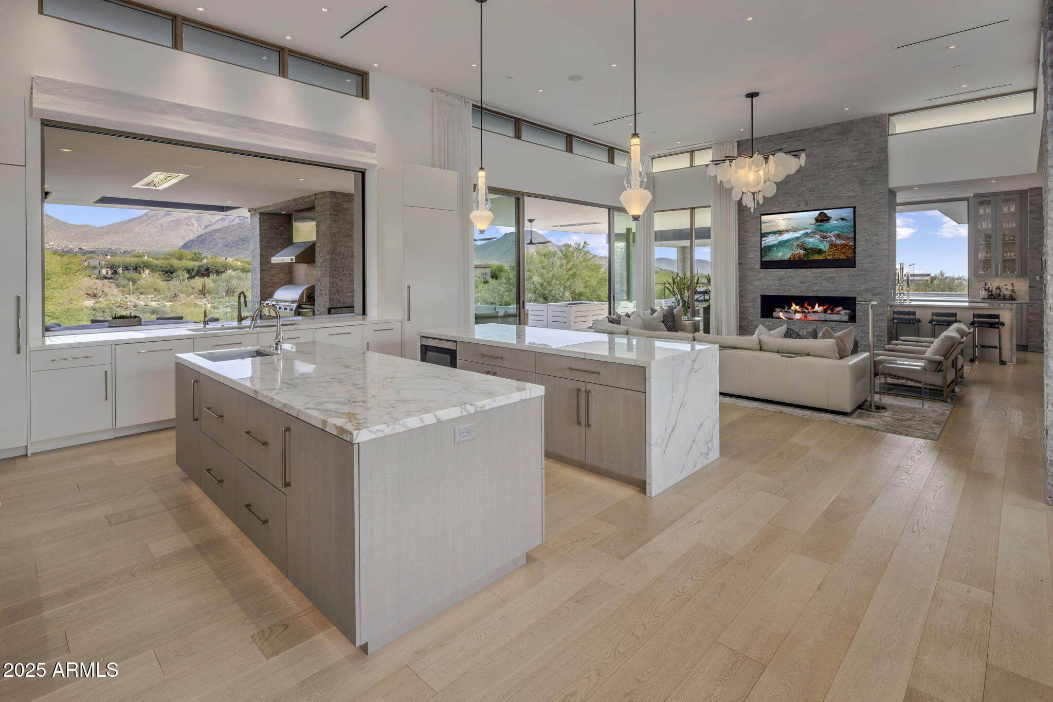 9830 E THOMPSON PEAK Parkway 912