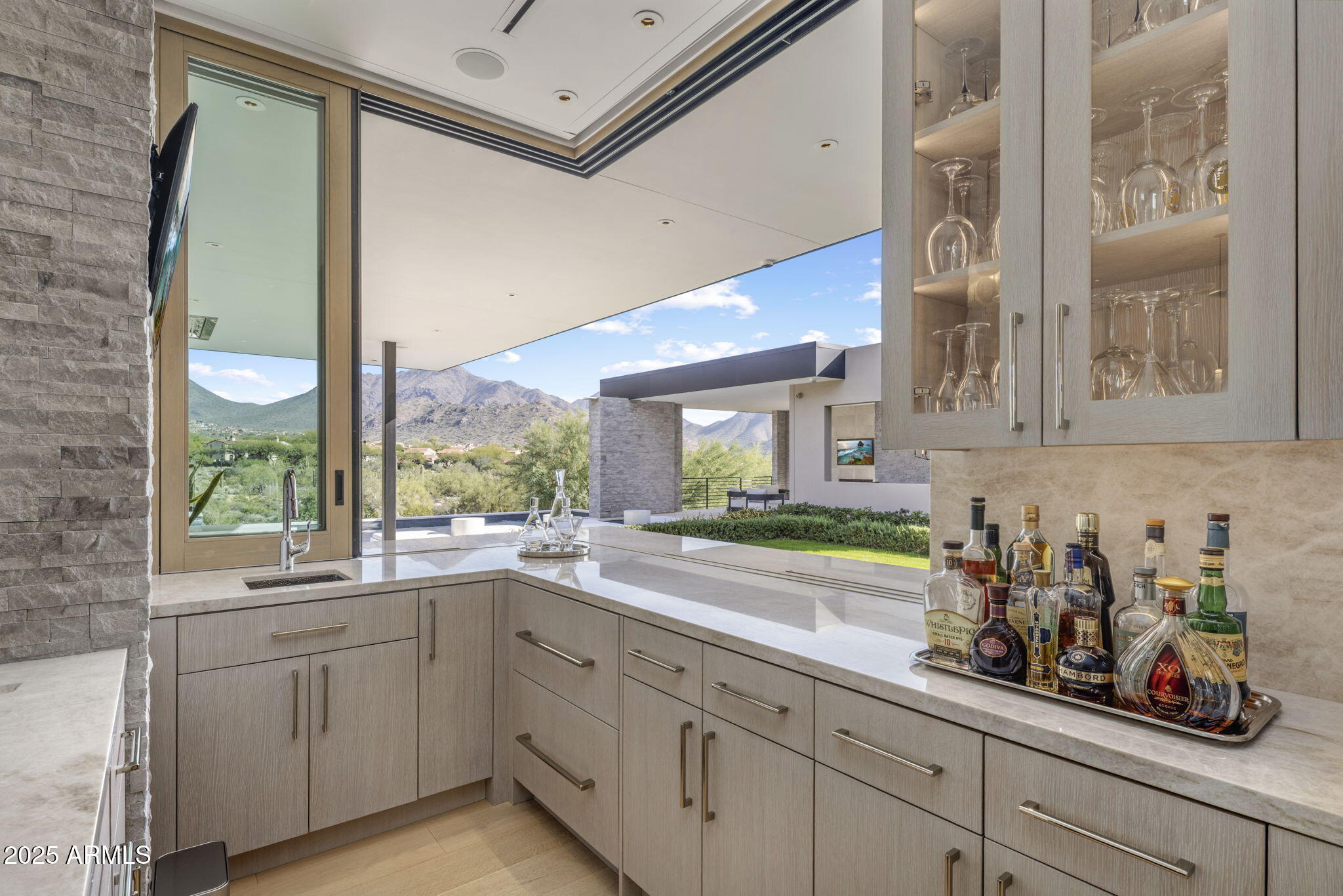 9830 E THOMPSON PEAK Parkway 912