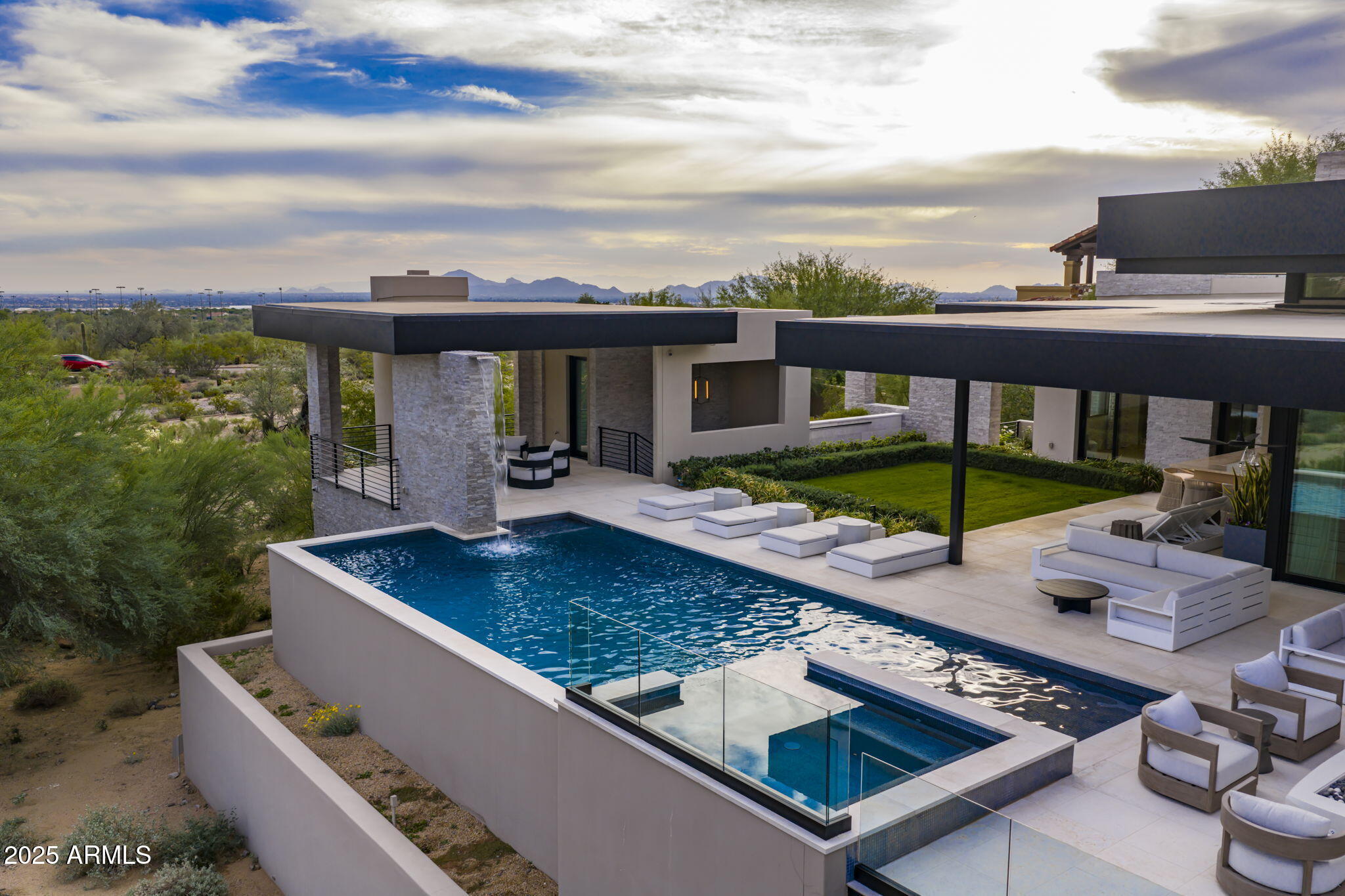 9830 E THOMPSON PEAK Parkway 912