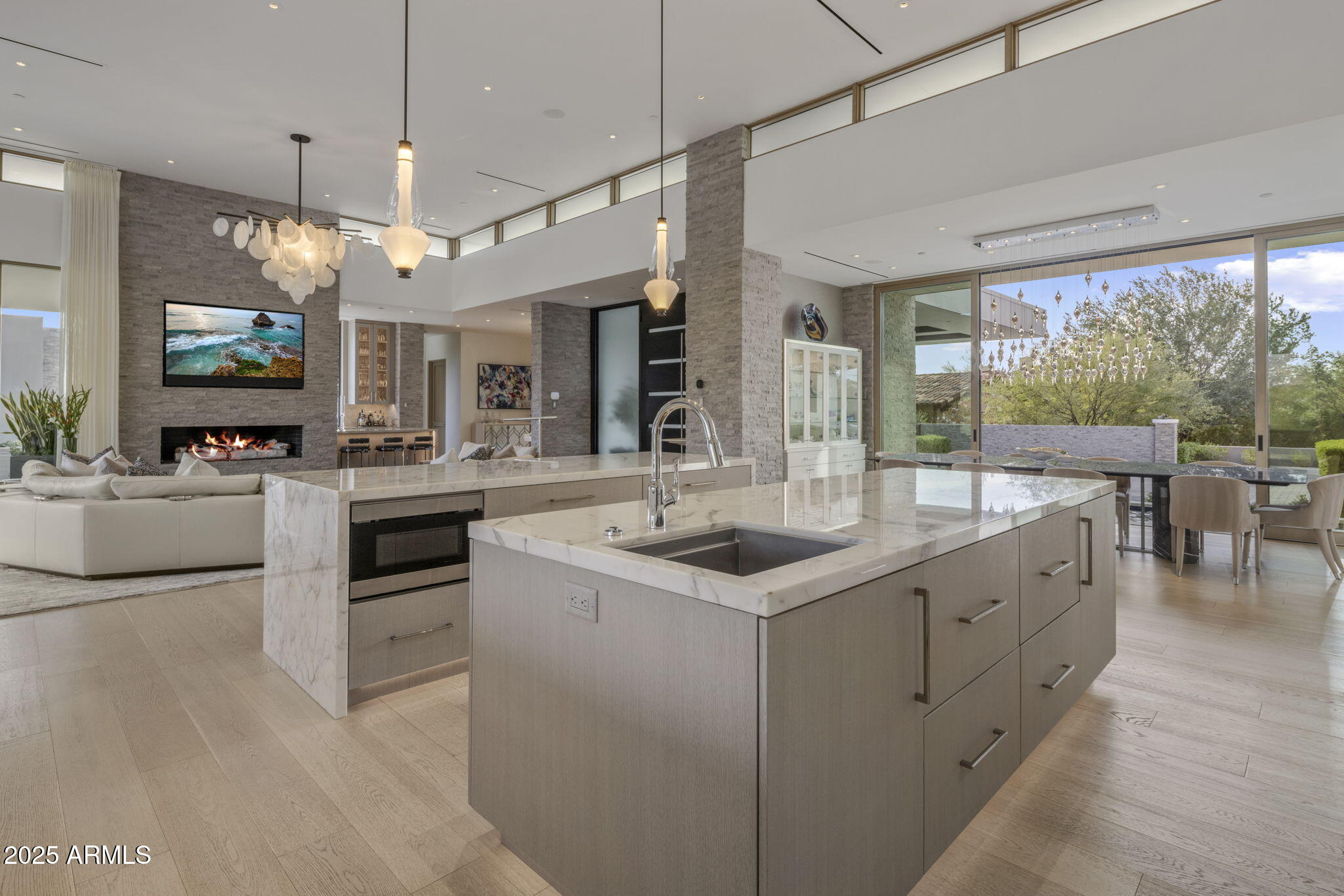 9830 E THOMPSON PEAK Parkway 912