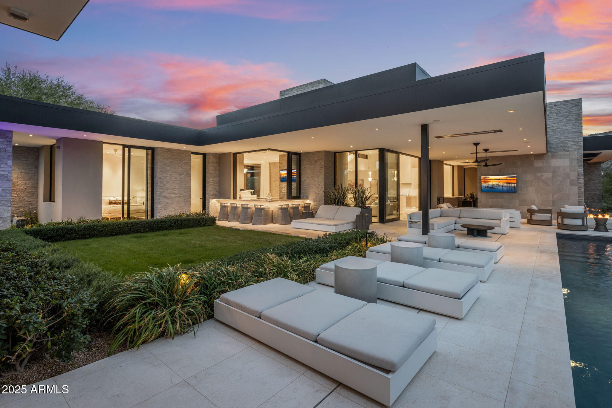 9830 E THOMPSON PEAK Parkway 912