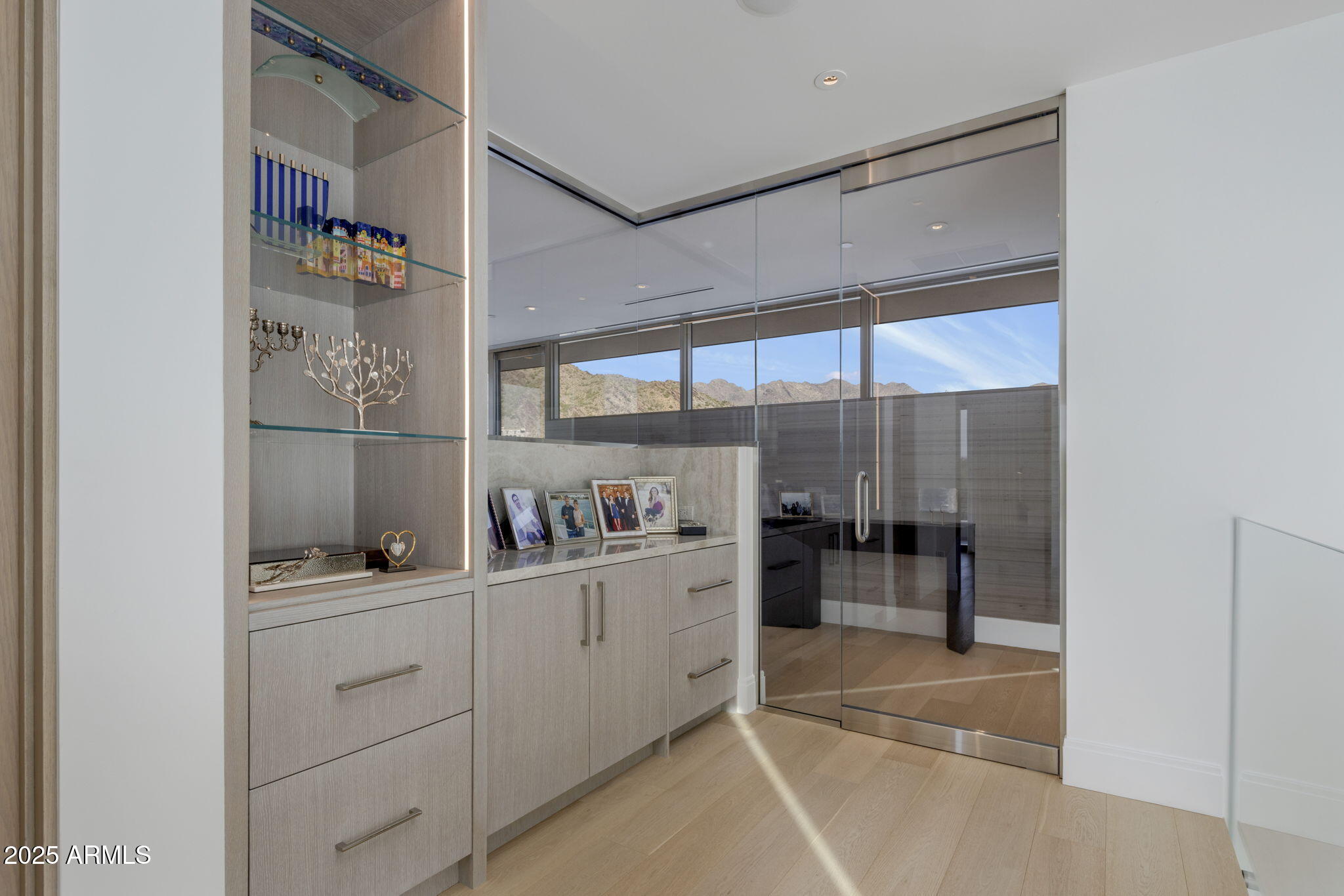 9830 E THOMPSON PEAK Parkway 912