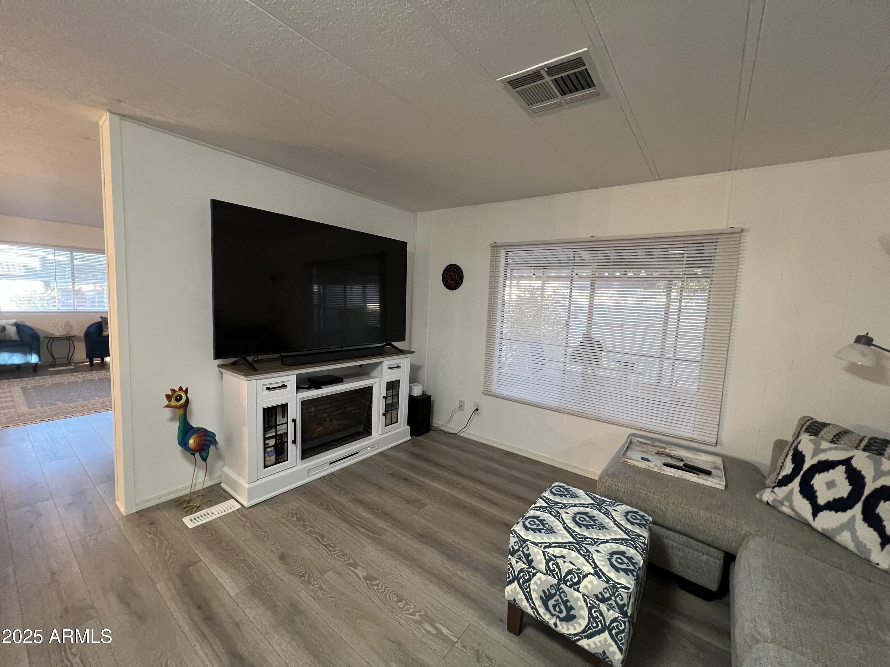 2609 W Southern Avenue 379