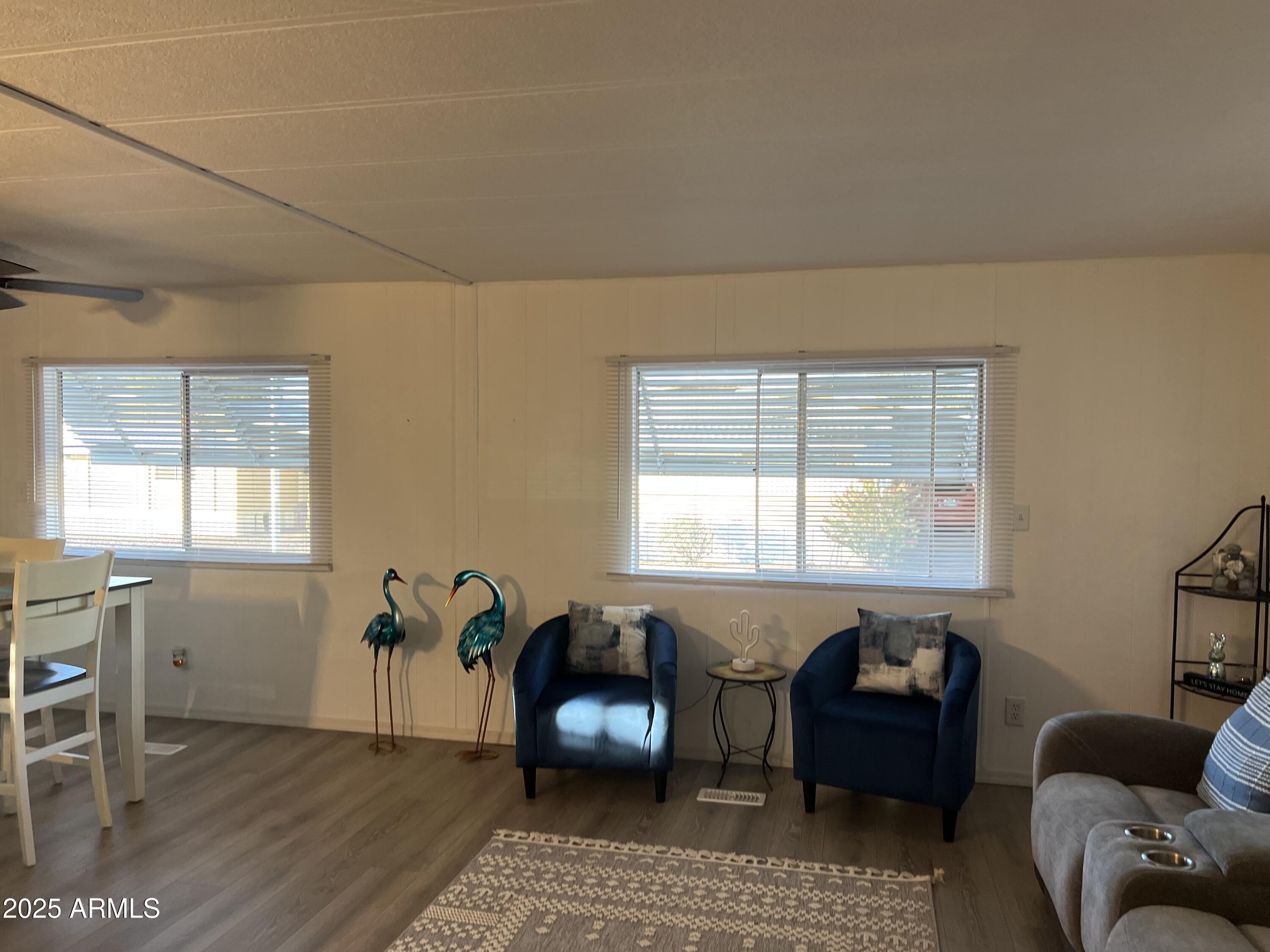 2609 W Southern Avenue 379